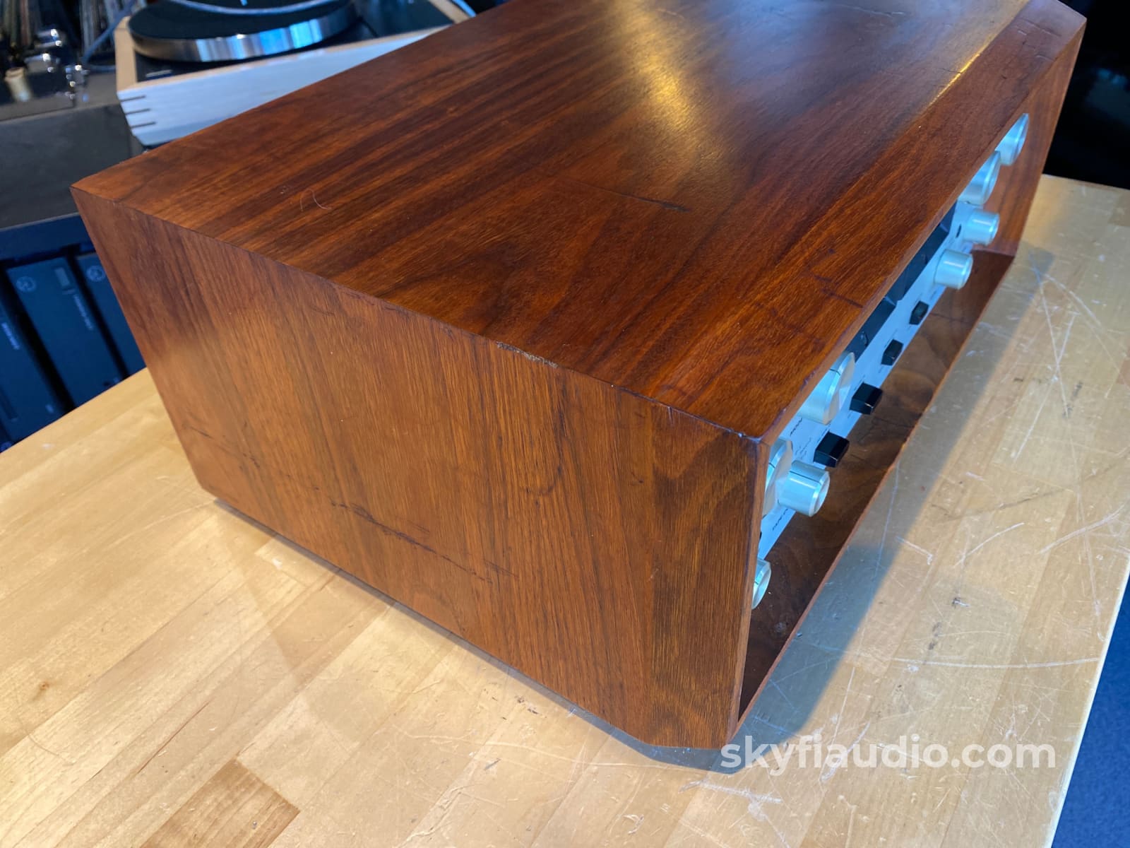 Sae 4 Piece Vintage System In Wood Cabinets - Wow!