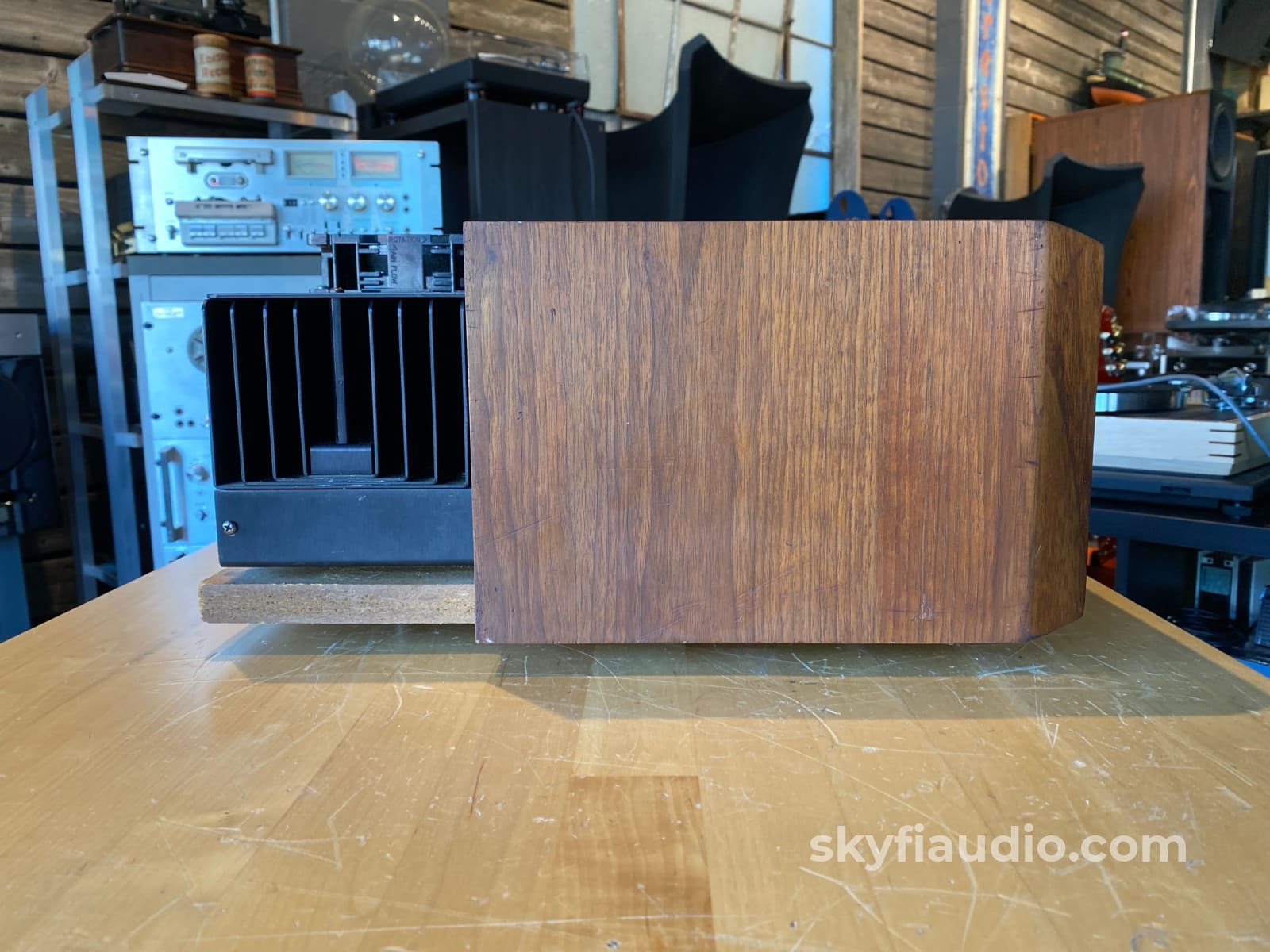 Sae 4 Piece Vintage System In Wood Cabinets - Wow!