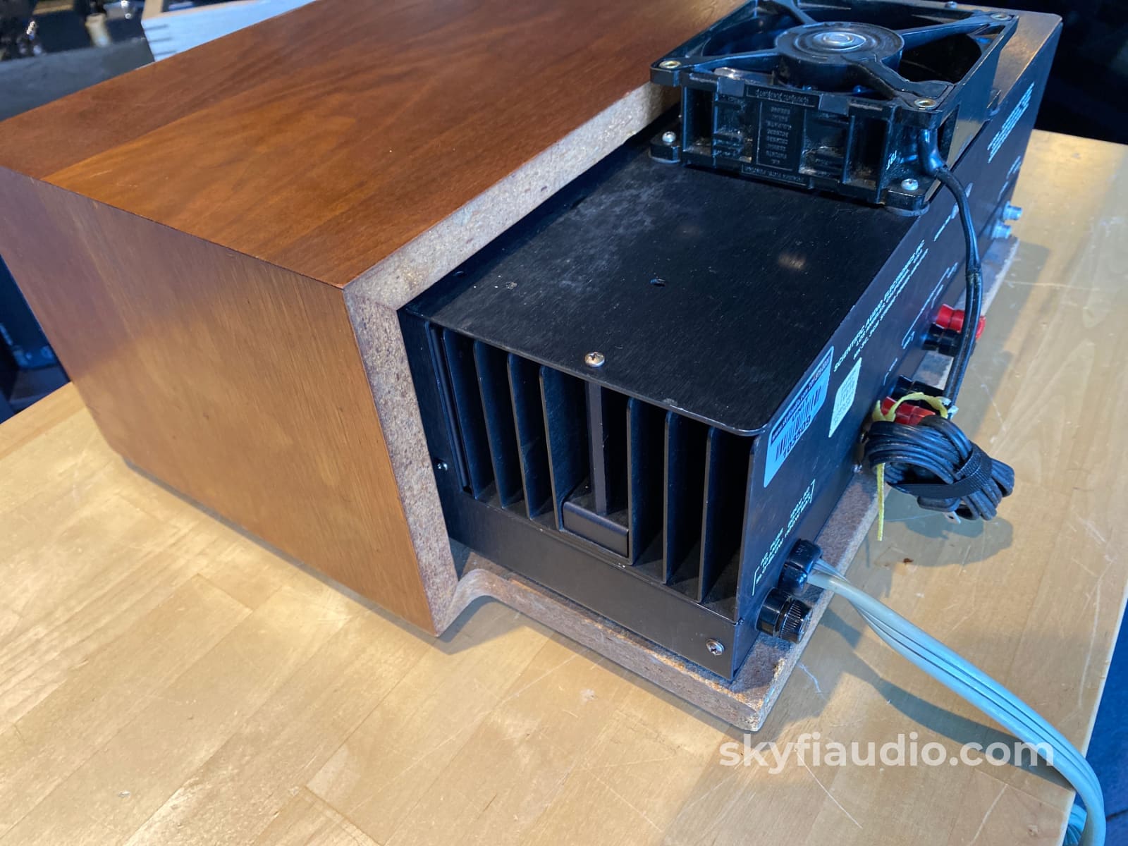 Sae 4 Piece Vintage System In Wood Cabinets - Wow!