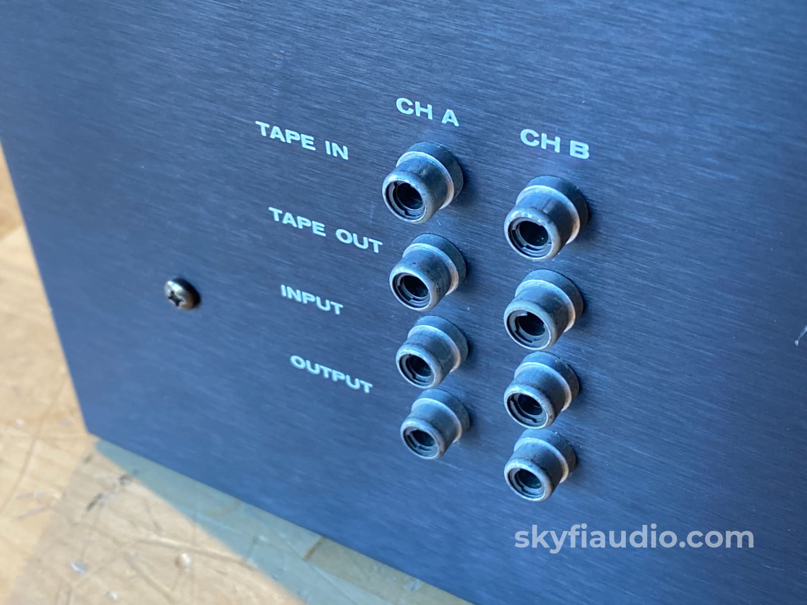 Sae 4 Piece Vintage System In Wood Cabinets - Wow!