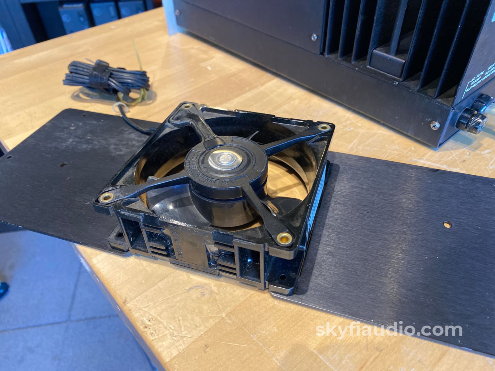 Sae 4 Piece Vintage System In Wood Cabinets - Wow!