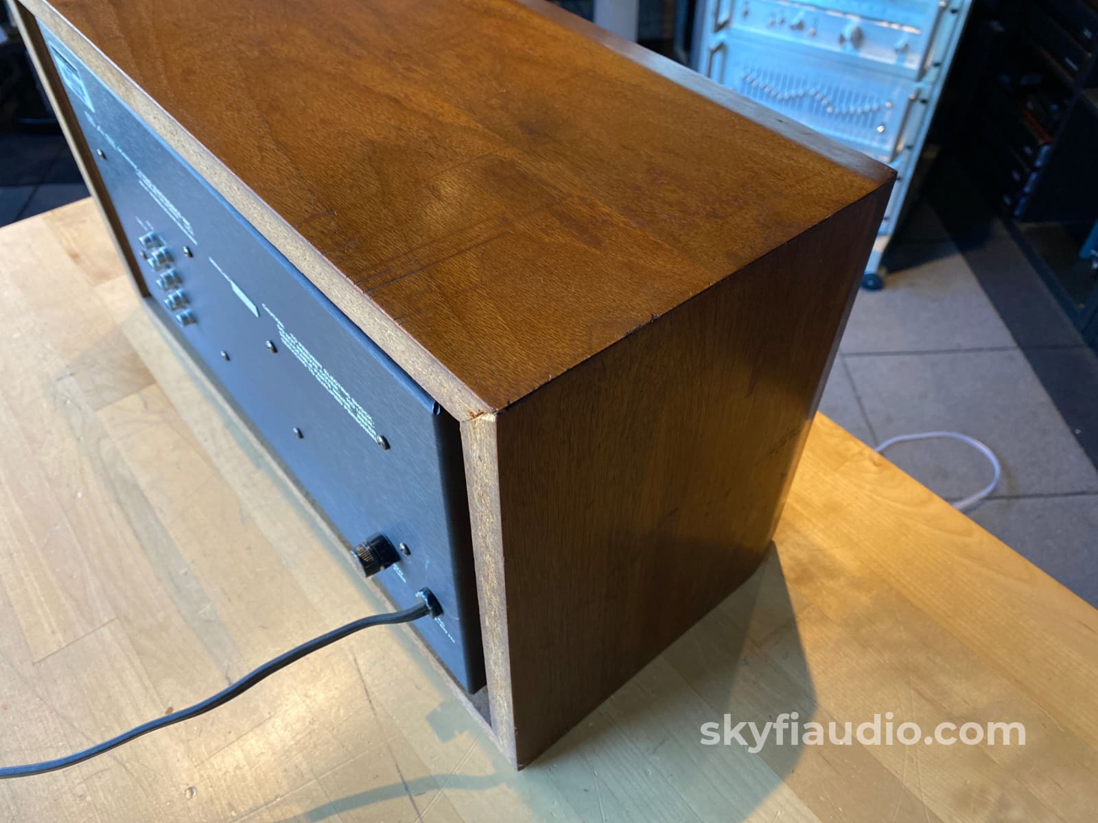 Sae 4 Piece Vintage System In Wood Cabinets - Wow!