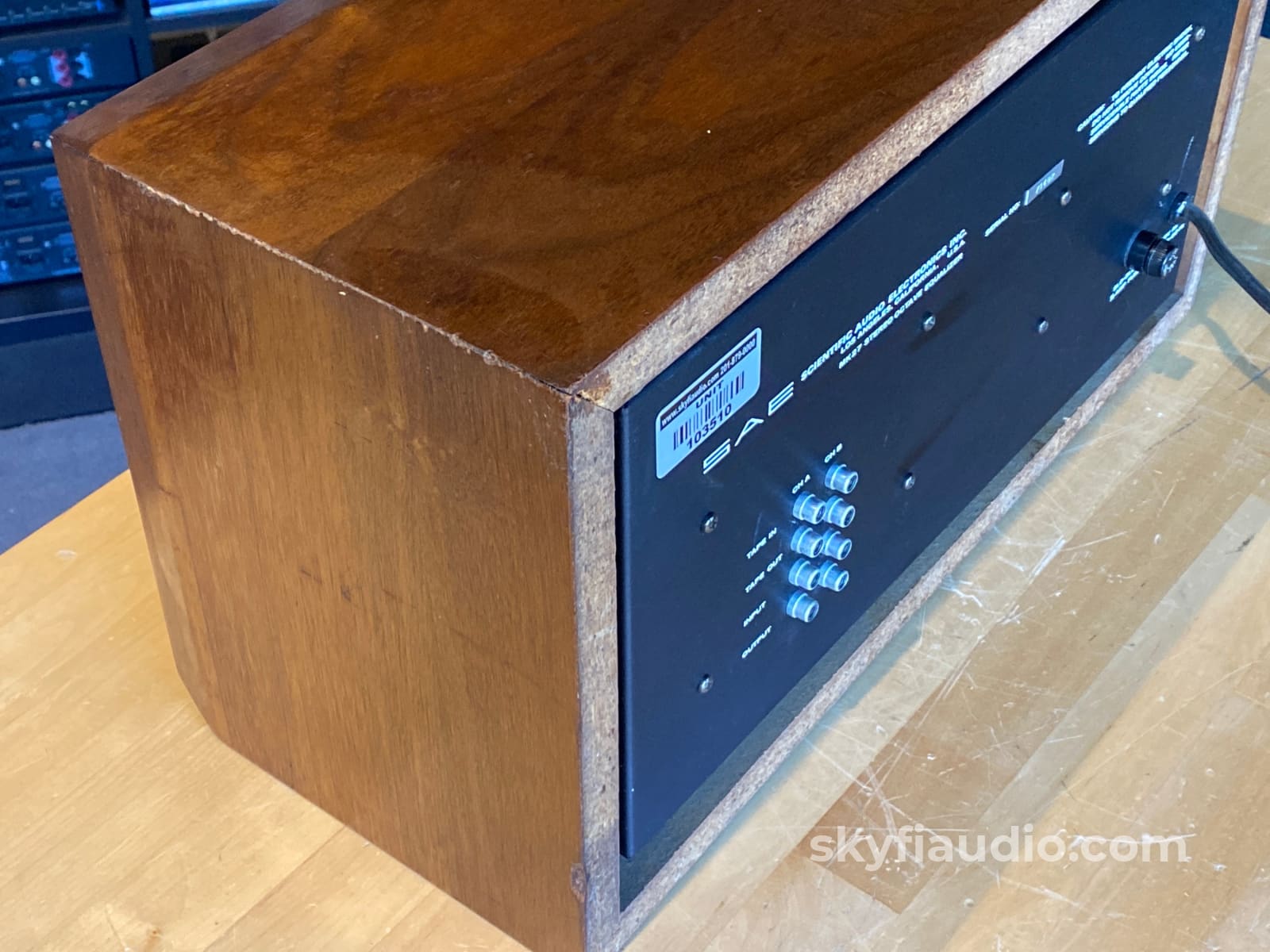 Sae 4 Piece Vintage System In Wood Cabinets - Wow!