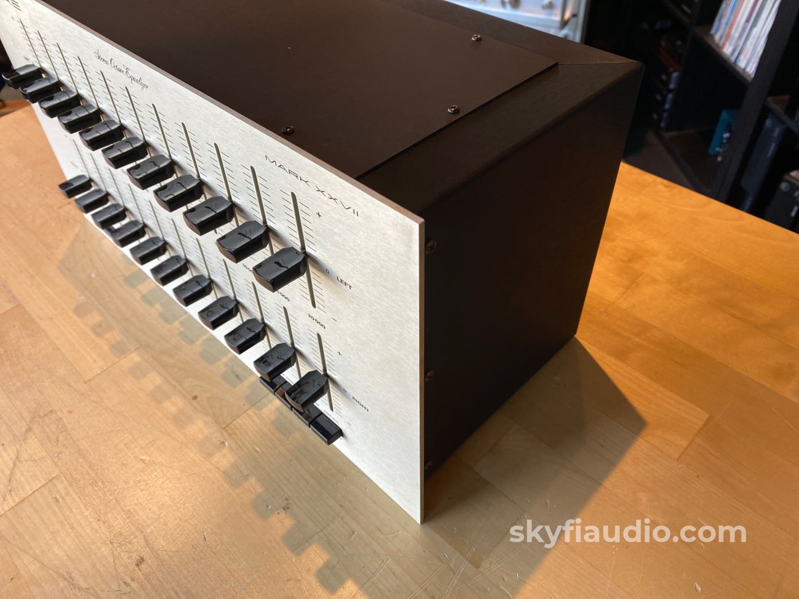 Sae 4 Piece Vintage System In Wood Cabinets - Wow!