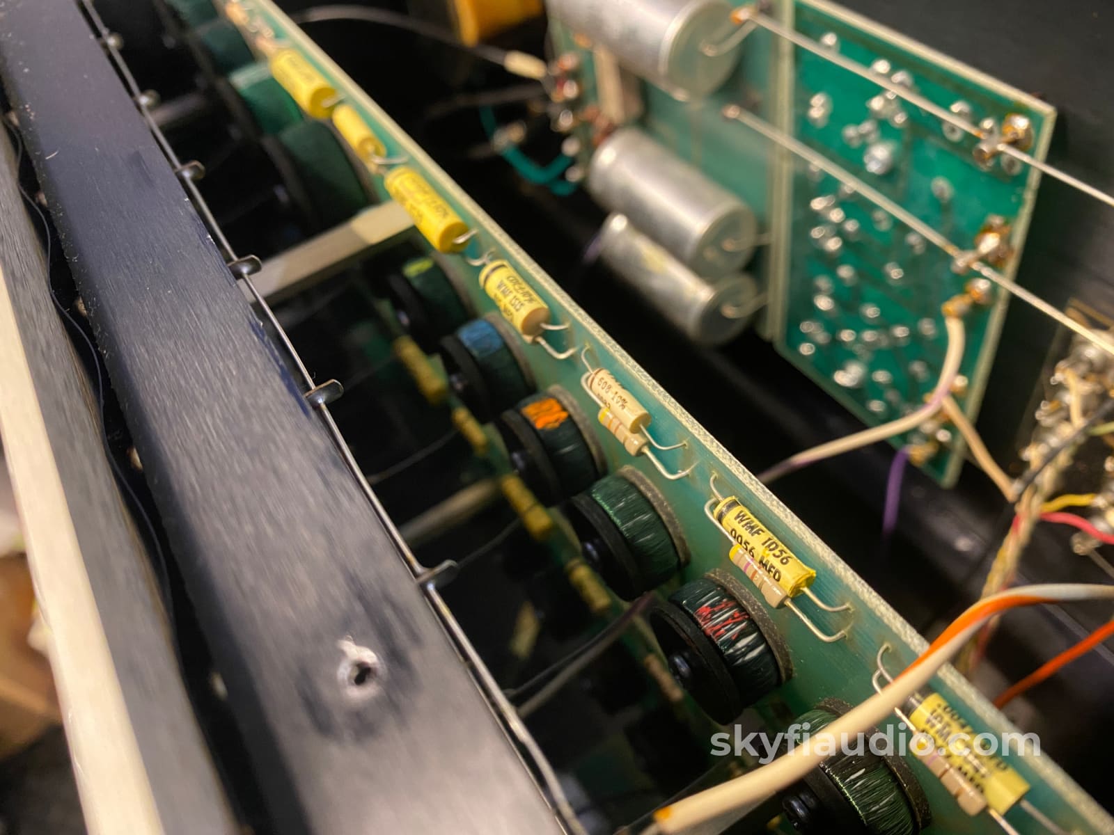 Sae 4 Piece Vintage System In Wood Cabinets - Wow!