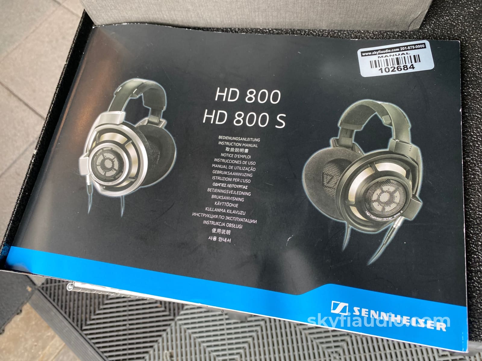 Sennheiser Hd800 Dynamic Reference Headphones - Super Clean Accessory