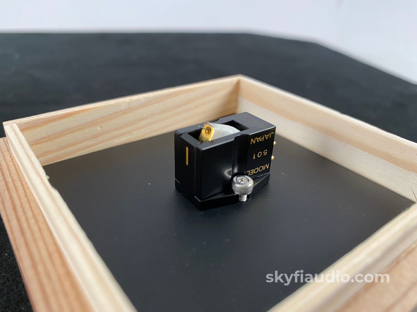 Shelter 501 Mc (Moving Coil) Phono Cartridge - Gently Used And Working Perfectly