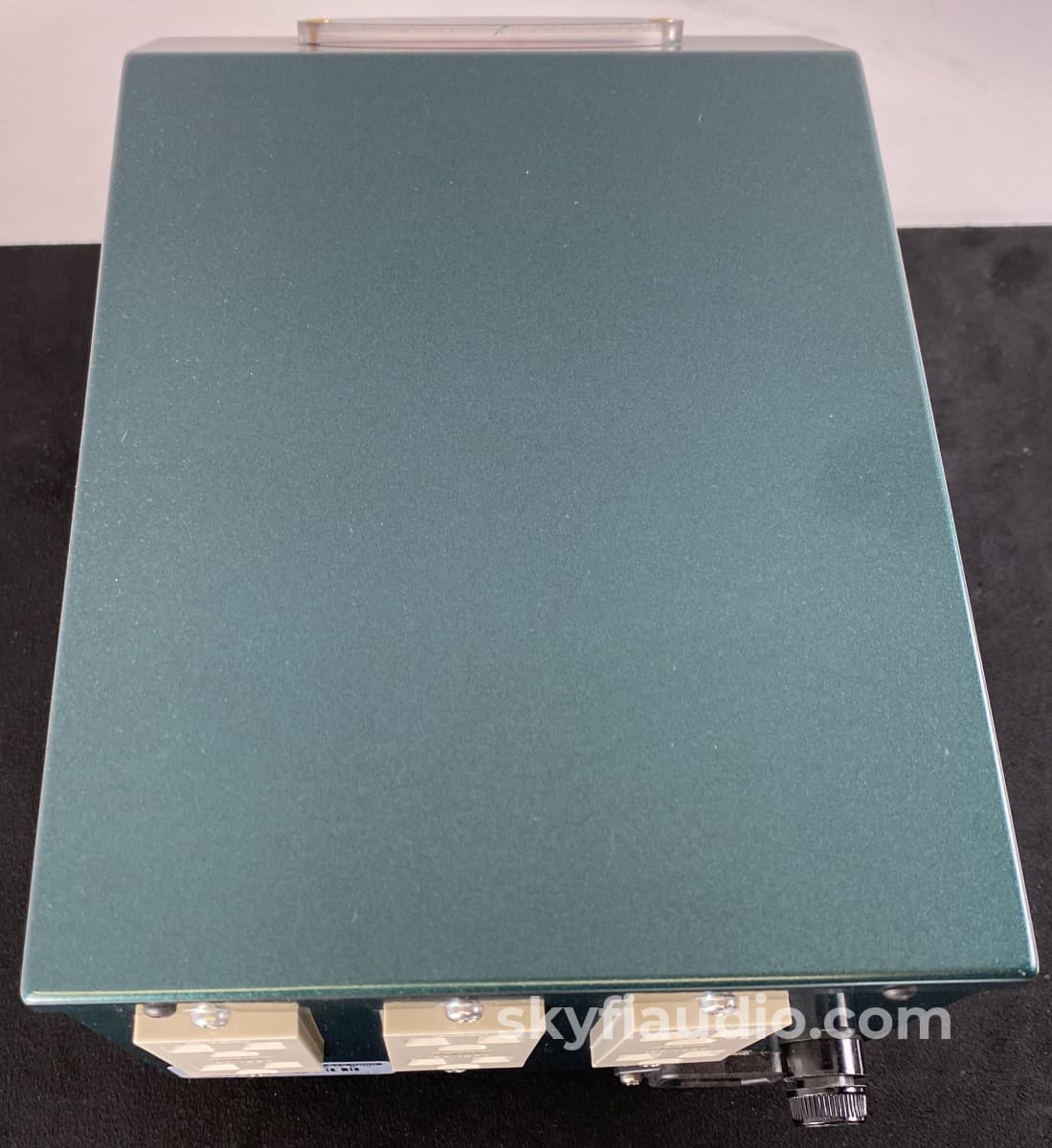 Shindo Laboratory Mr. T Power Conditioner