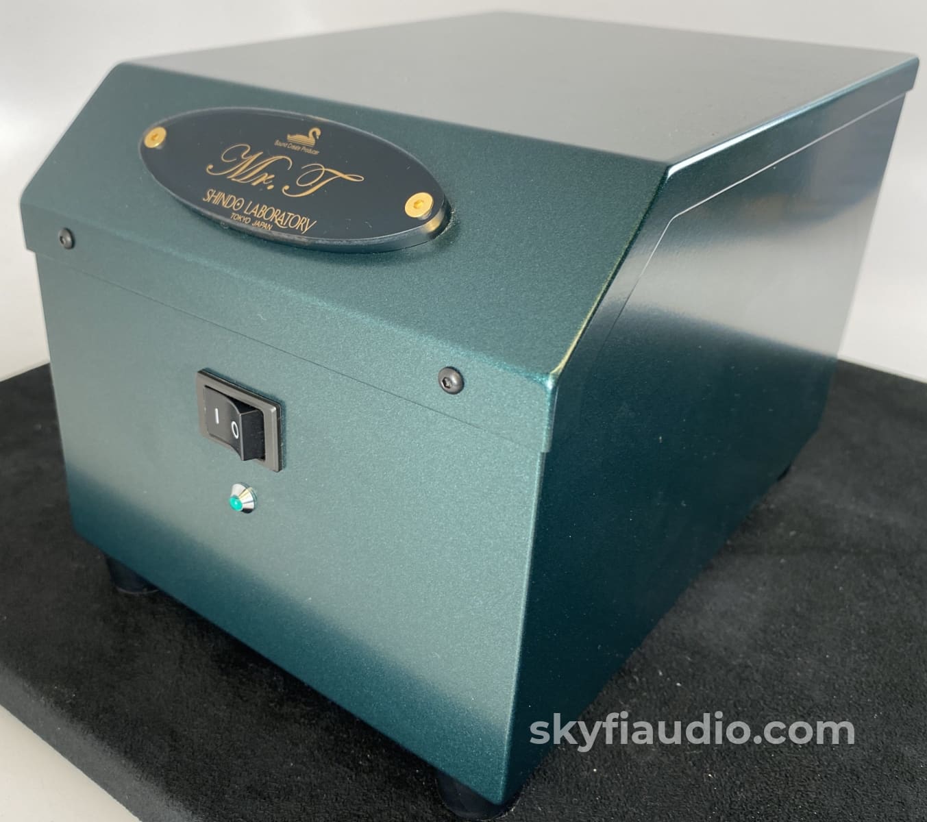 Shindo Laboratory Mr. T Power Conditioner