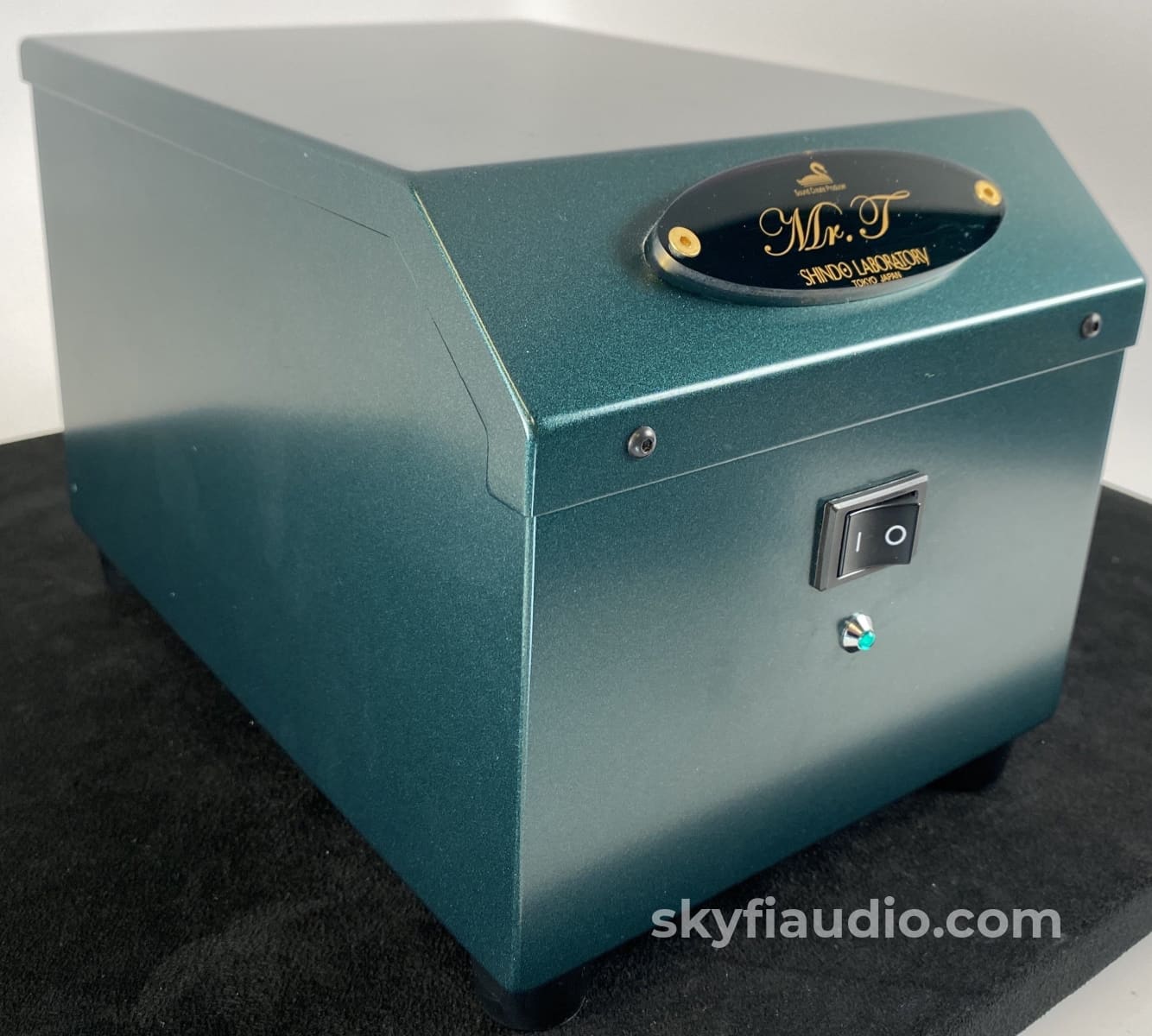 Shindo Laboratory Mr. T Power Conditioner