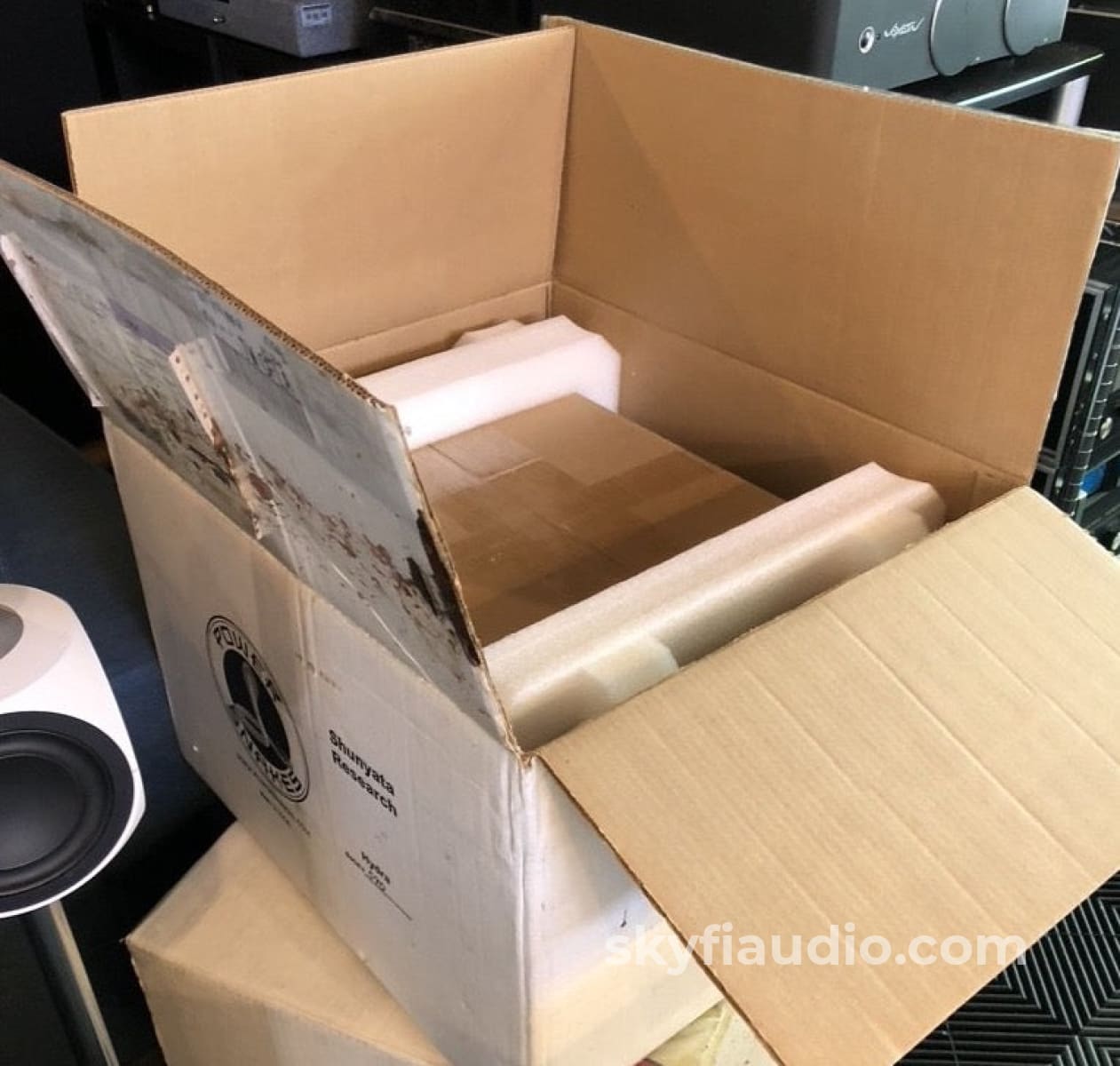 Shunyata Hydra Power Conditioner - The Original Solid Wood & Marble Version!