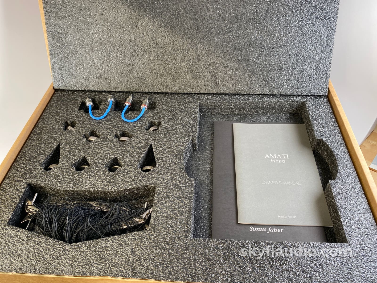 Sonus Faber Amati Futura Speakers - Italian Excellence