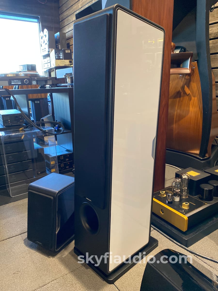 Sonus Faber Chameleon T - Floorstanding Speakers In White/Black