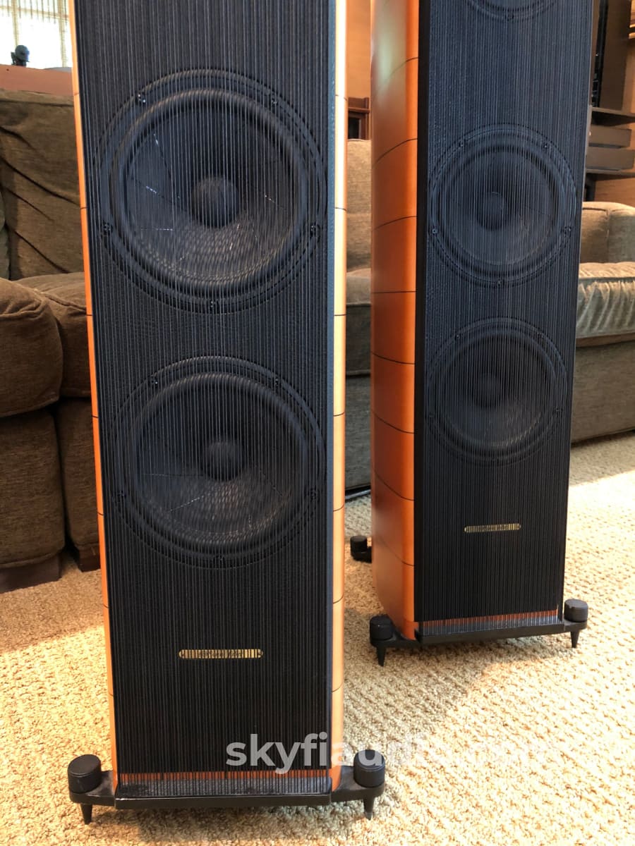 Sonus Faber Cremona Speakers - Made In Italy