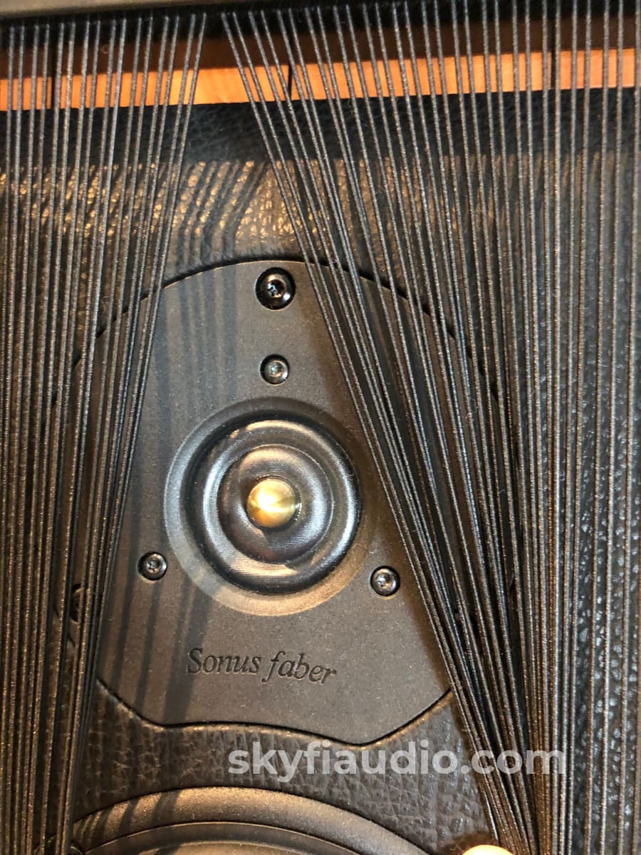 Sonus Faber Cremona Speakers - Made In Italy