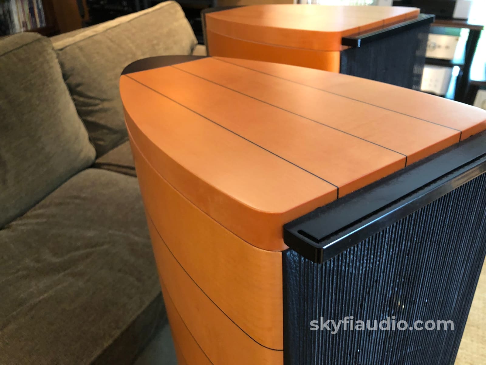 Sonus Faber Cremona Speakers - Made In Italy