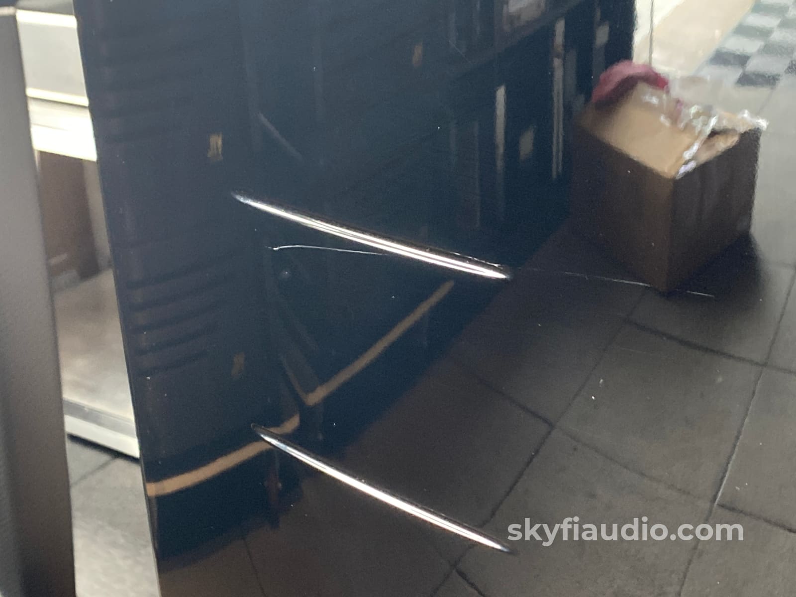 Sonus Faber Grand Piano Domus Speakers - Gorgeous And Made In Italy