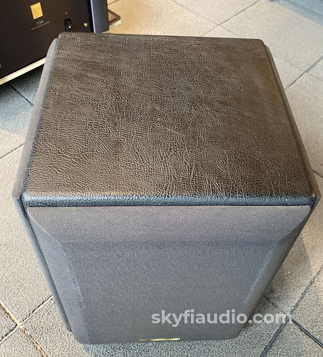 Sonus Faber - Gravis B1 Subwoofer Featuring Three 10 Drivers Speakers