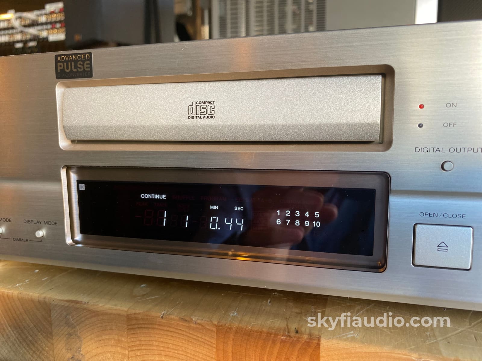 Sony Cdp-X707Es 20-Bit Vintage And Rare Cd Player - See Video + Digital