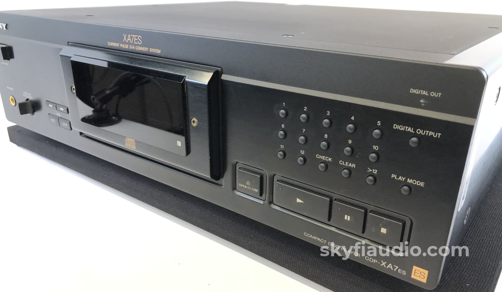 Sony Cdp-Xa7Es Cd Player - One Of The Best From The 1990S With Remote + Digital