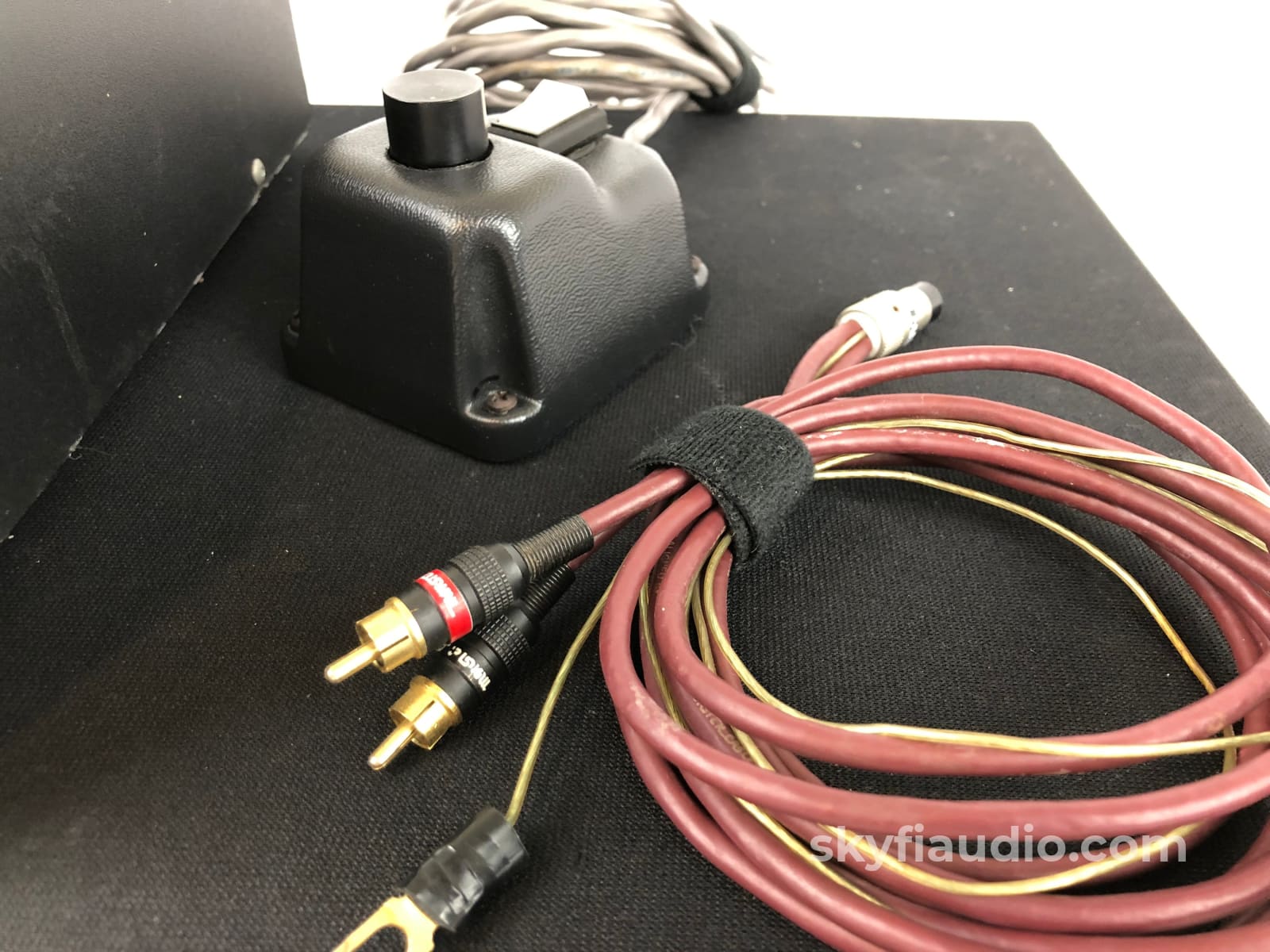 Sota Sapphire Turntable With Vacuum Platter And New Sumiko Amethyst Cartridge