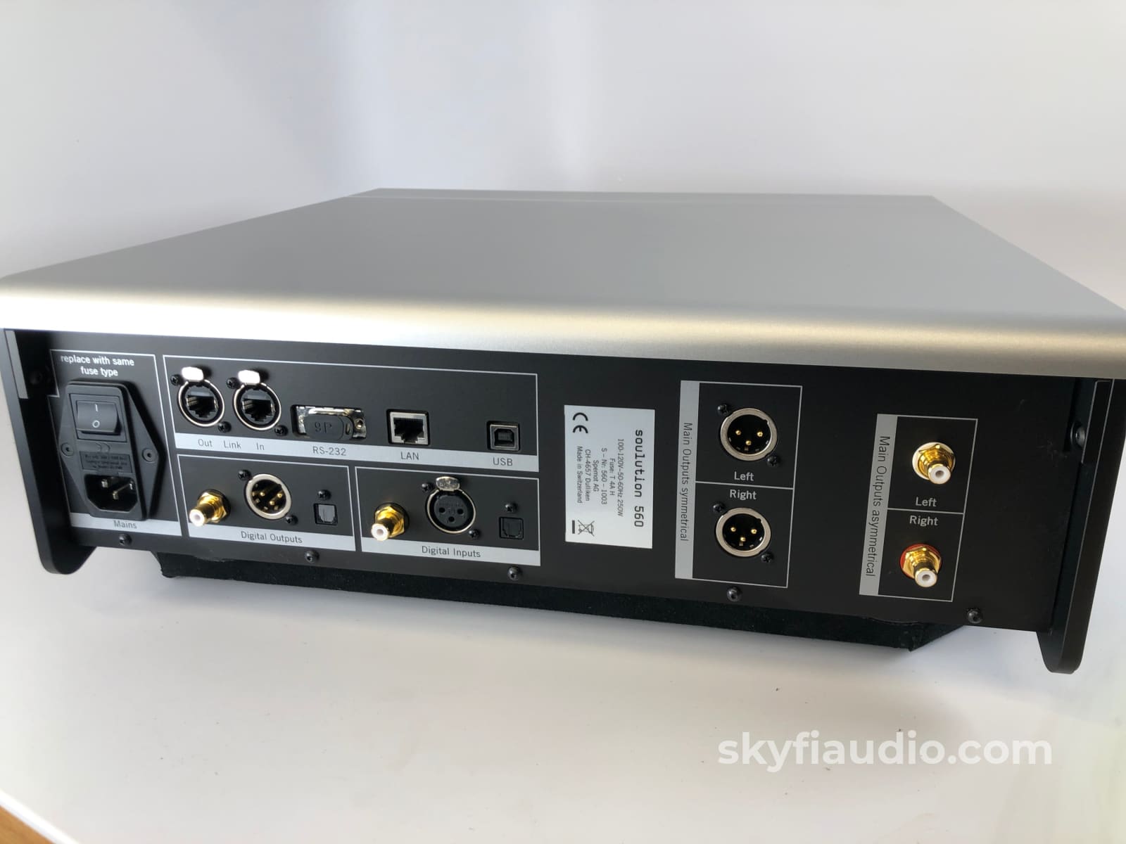 Soulution Audio 560 D/A Converter - Dsd Capable Very Advanced And Great Reviews $35K Msrp Cd +