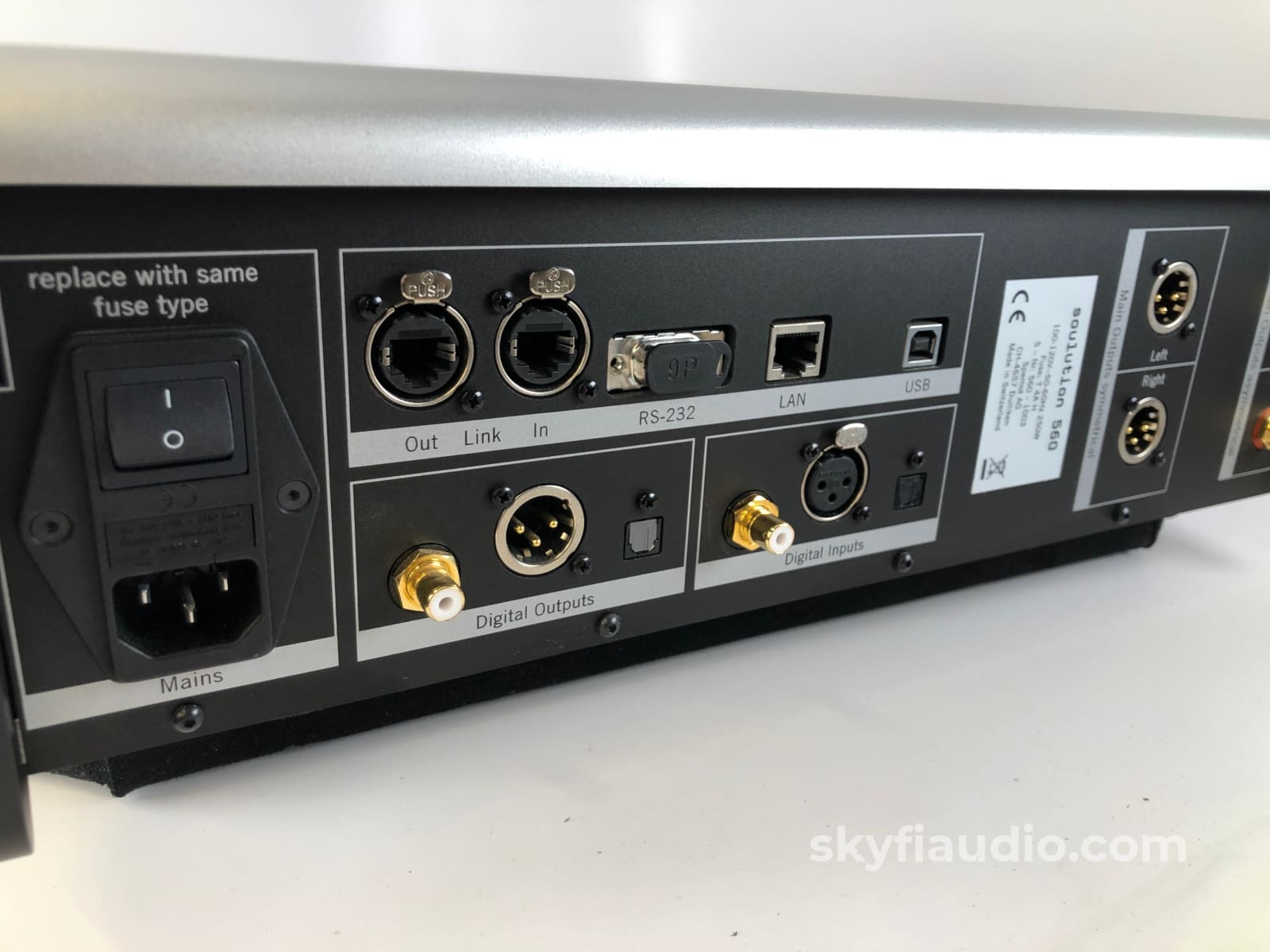 Soulution Audio 560 D/A Converter - Dsd Capable Very Advanced And Great Reviews $35K Msrp Cd +