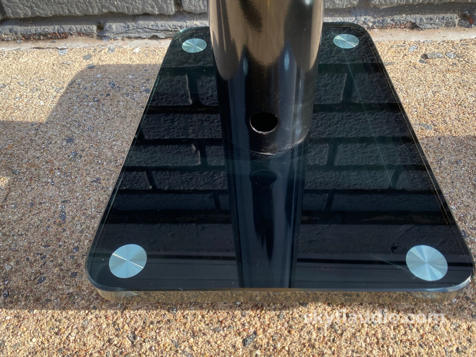 Speaker Stands - Matching A Wide Variety Of Interior Designs Accessory