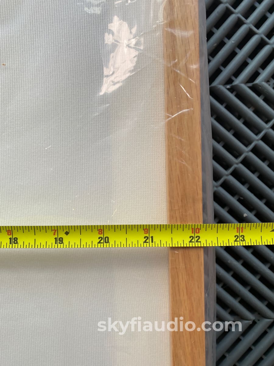 Stillpoints Aperture Acoustic Panel - Oak W/ Cream Cloth Triangle Hook (Original Version) Accessory