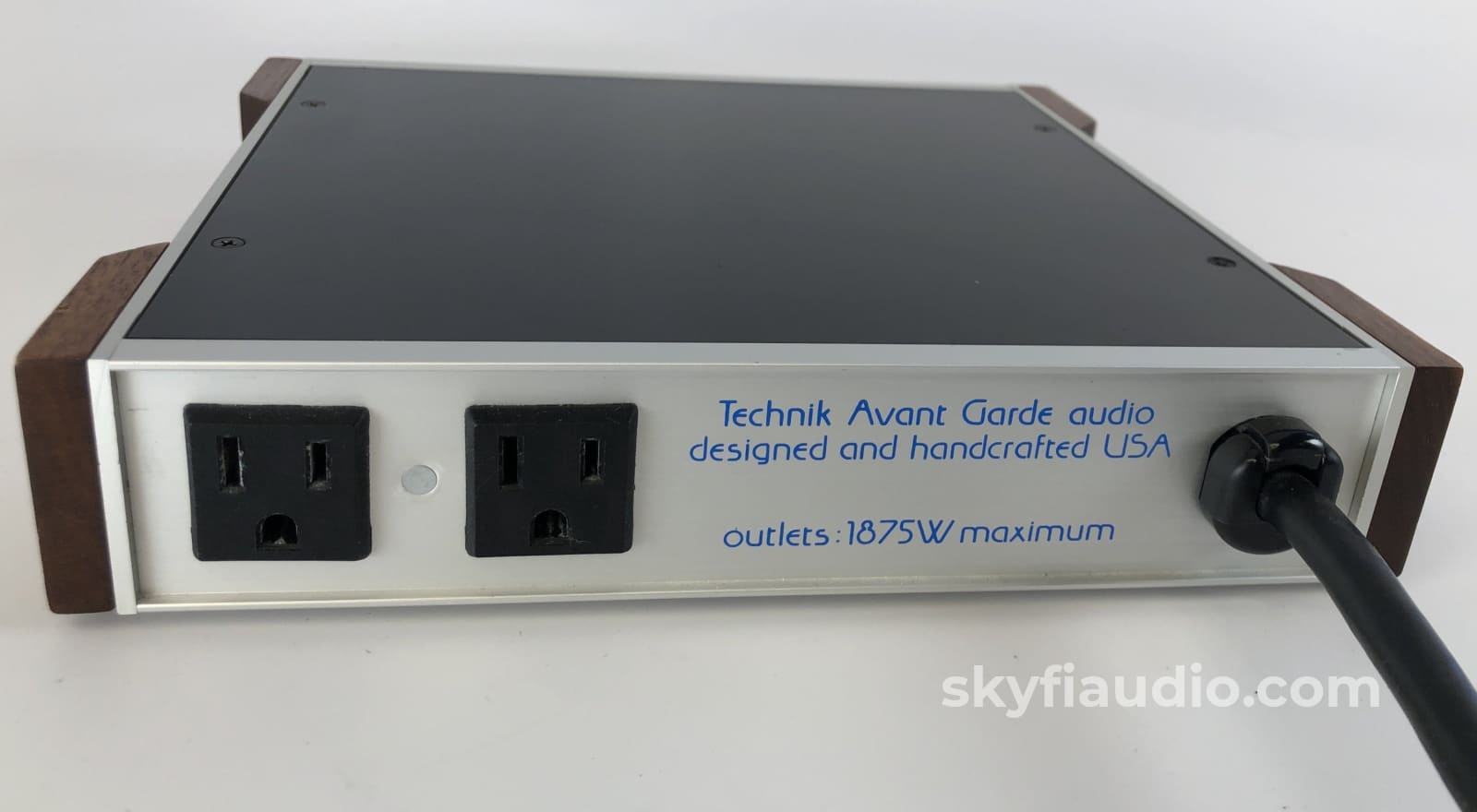 Tag (Technik Avant Garde) Audio Powerline Purifier - Silver Chassis (2 Of 2) Power Conditioner