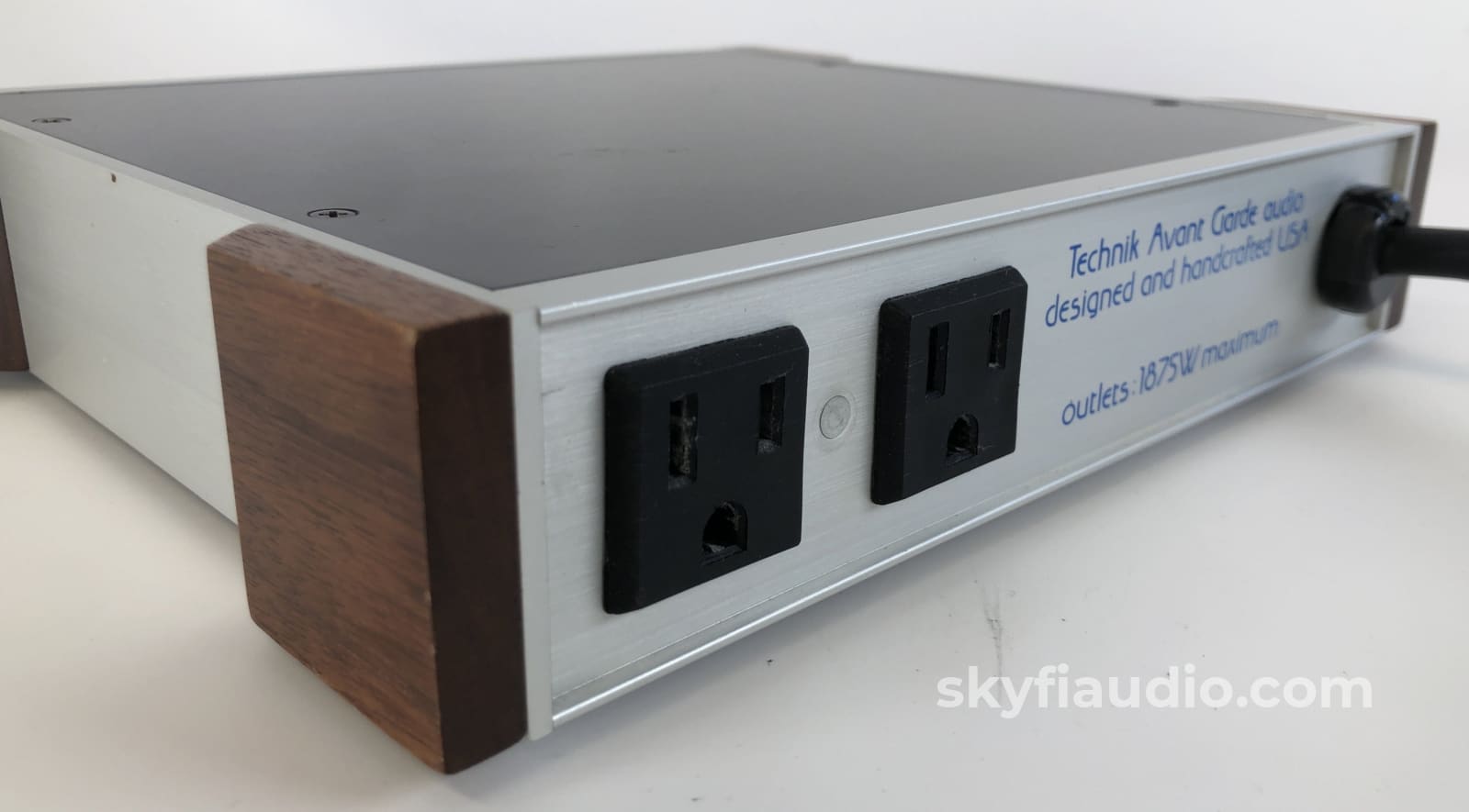 Tag (Technik Avant Garde) Audio Powerline Purifier - Silver Chassis (2 Of 2) Power Conditioner