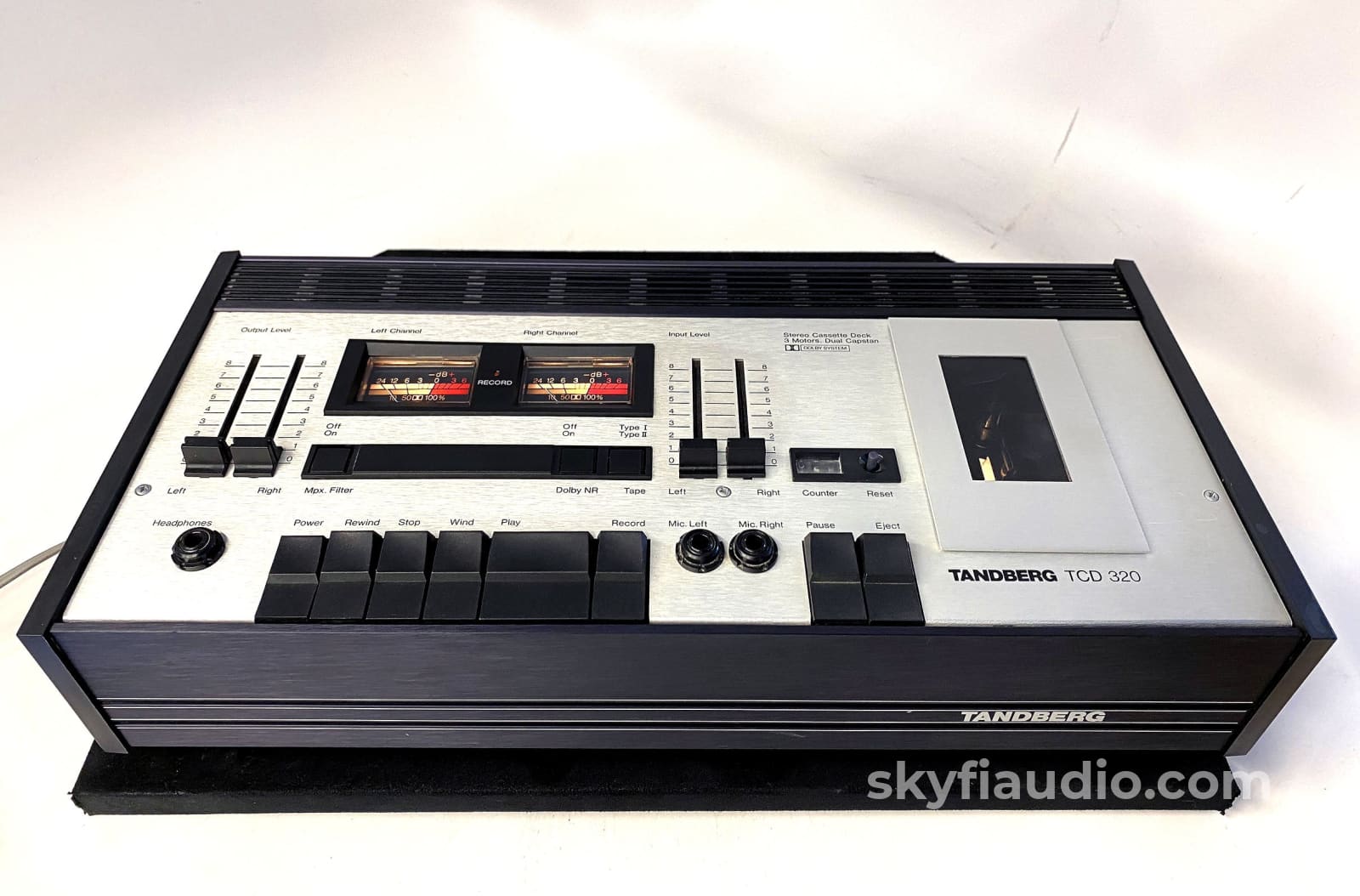 Tandberg Tcd 320 Tape Deck With Cool Vu Meters And Original Box