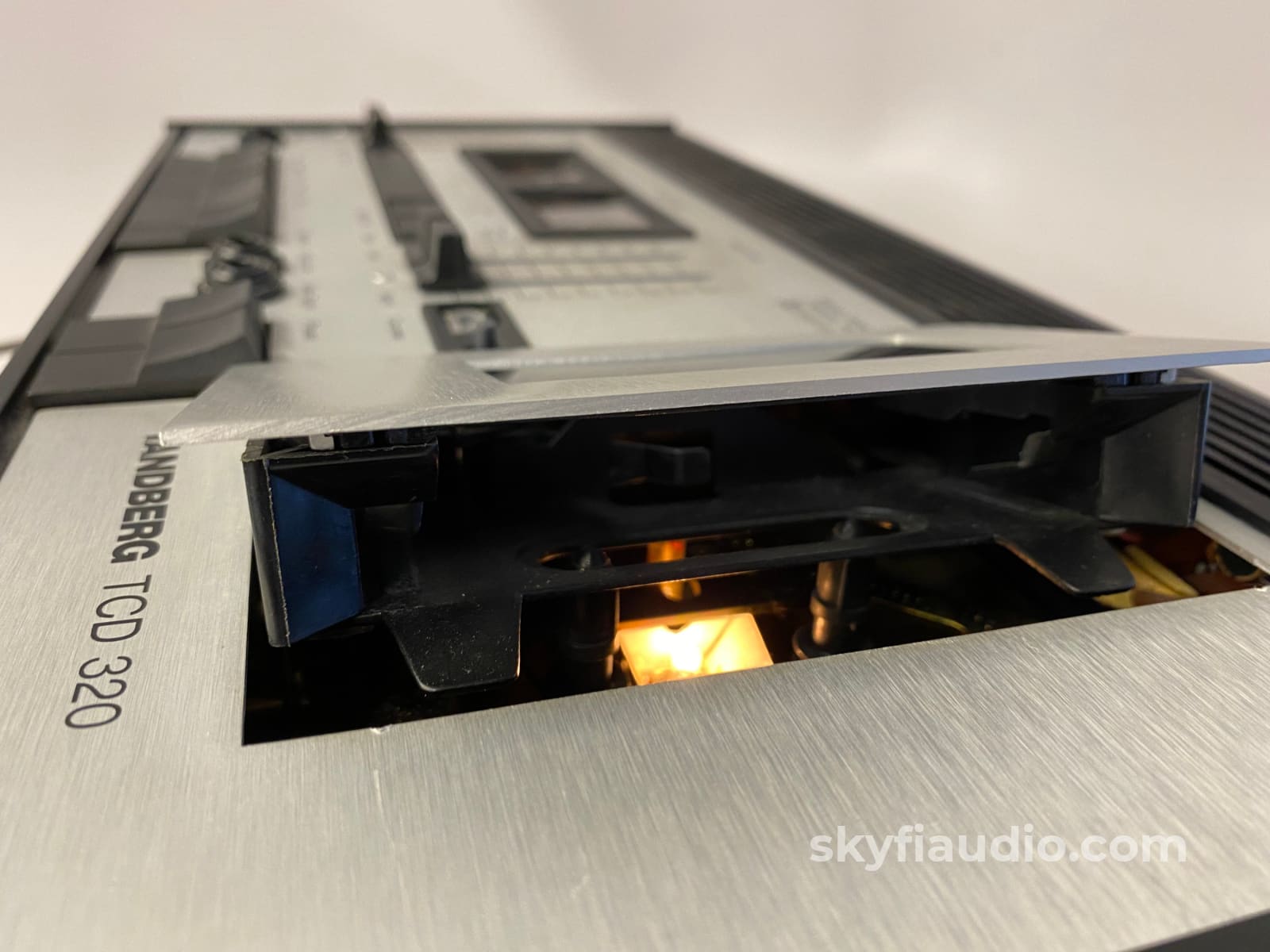 Tandberg Tcd 320 Tape Deck With Cool Vu Meters And Original Box