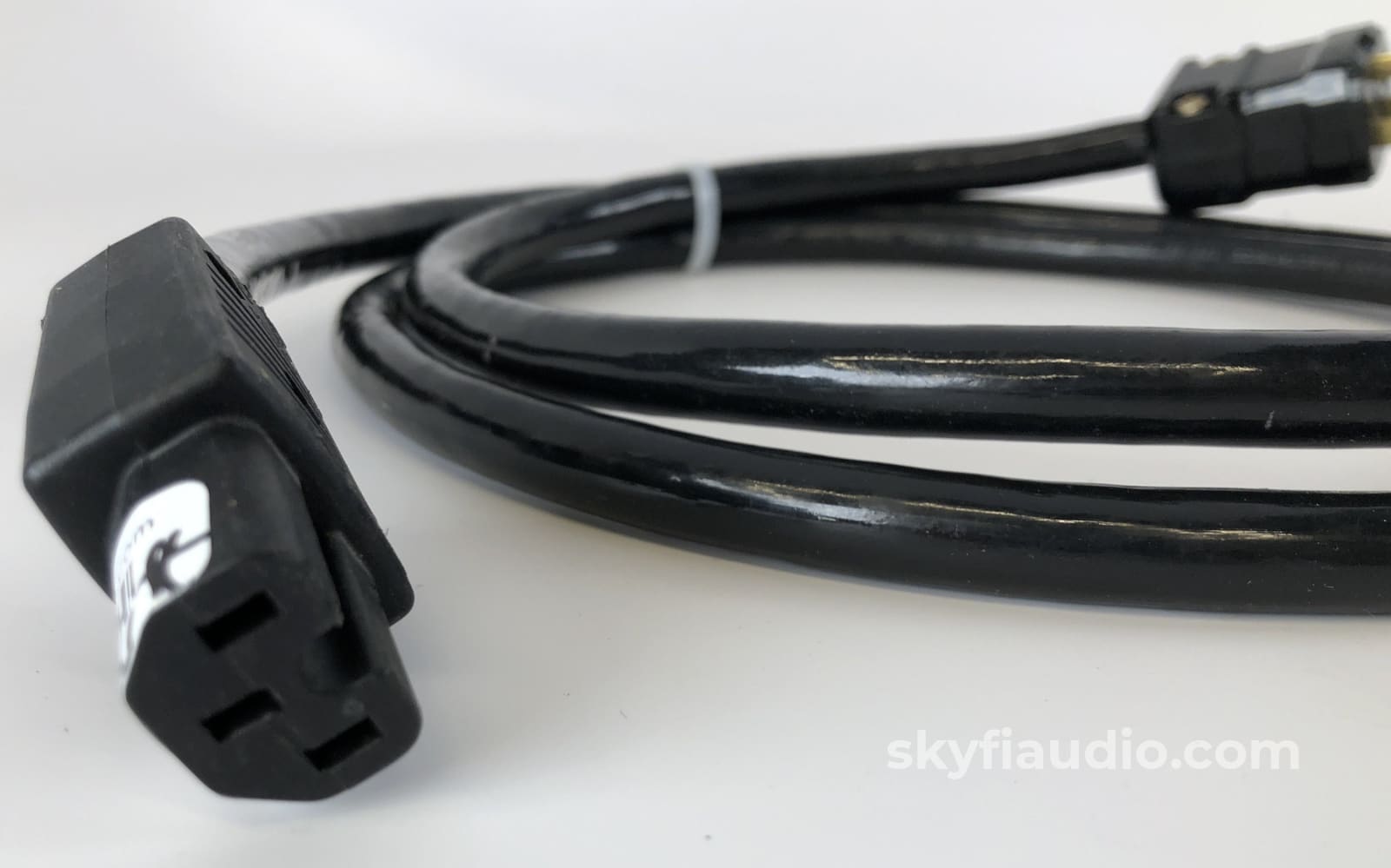 Tiffany Electronics Tpc-60 Power Cable - Superb Performer 2M Cables