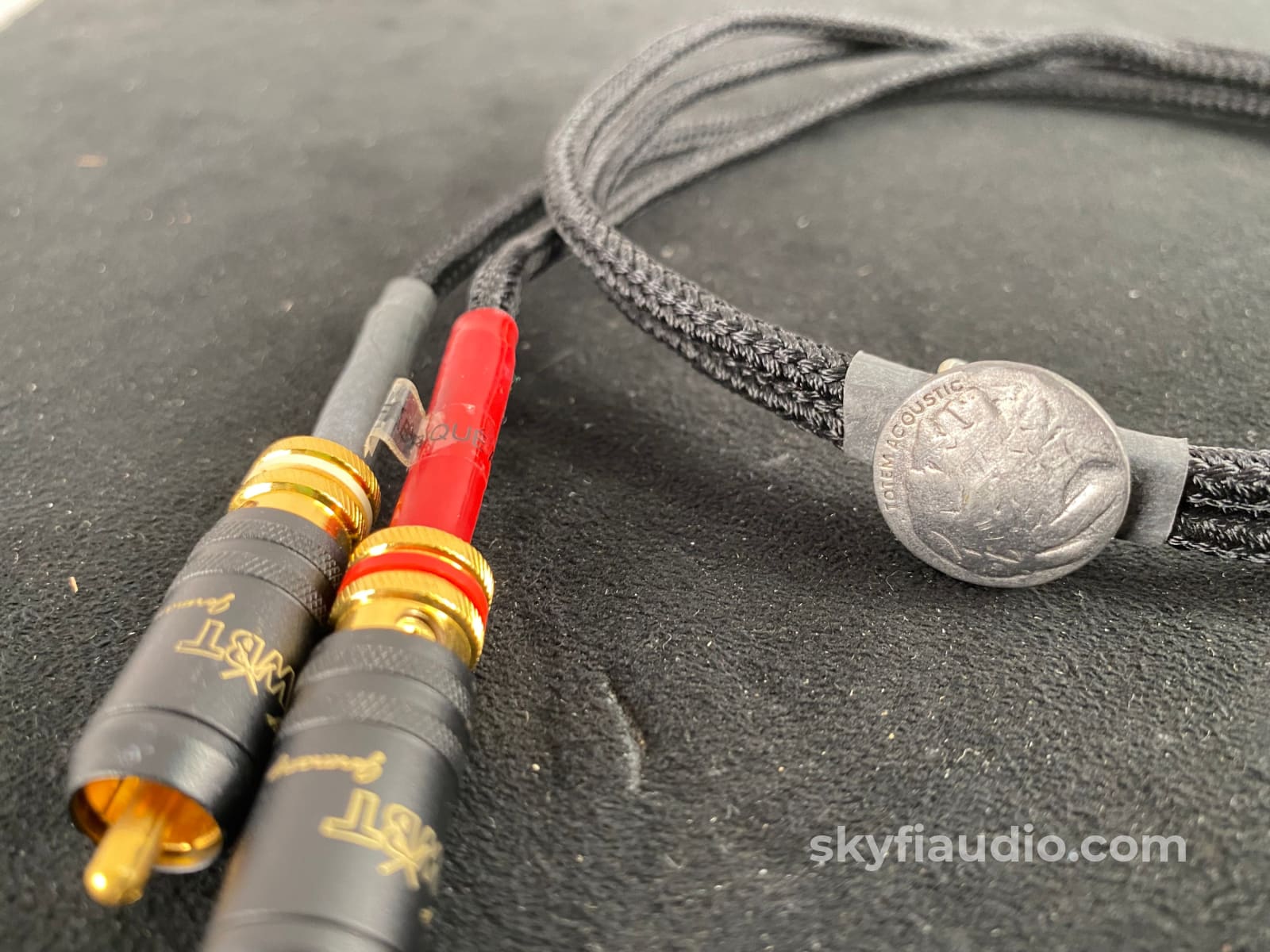 Totem Sinew Rca Cable Rare And Featuring High-End Wbt Connectors 1M Cables