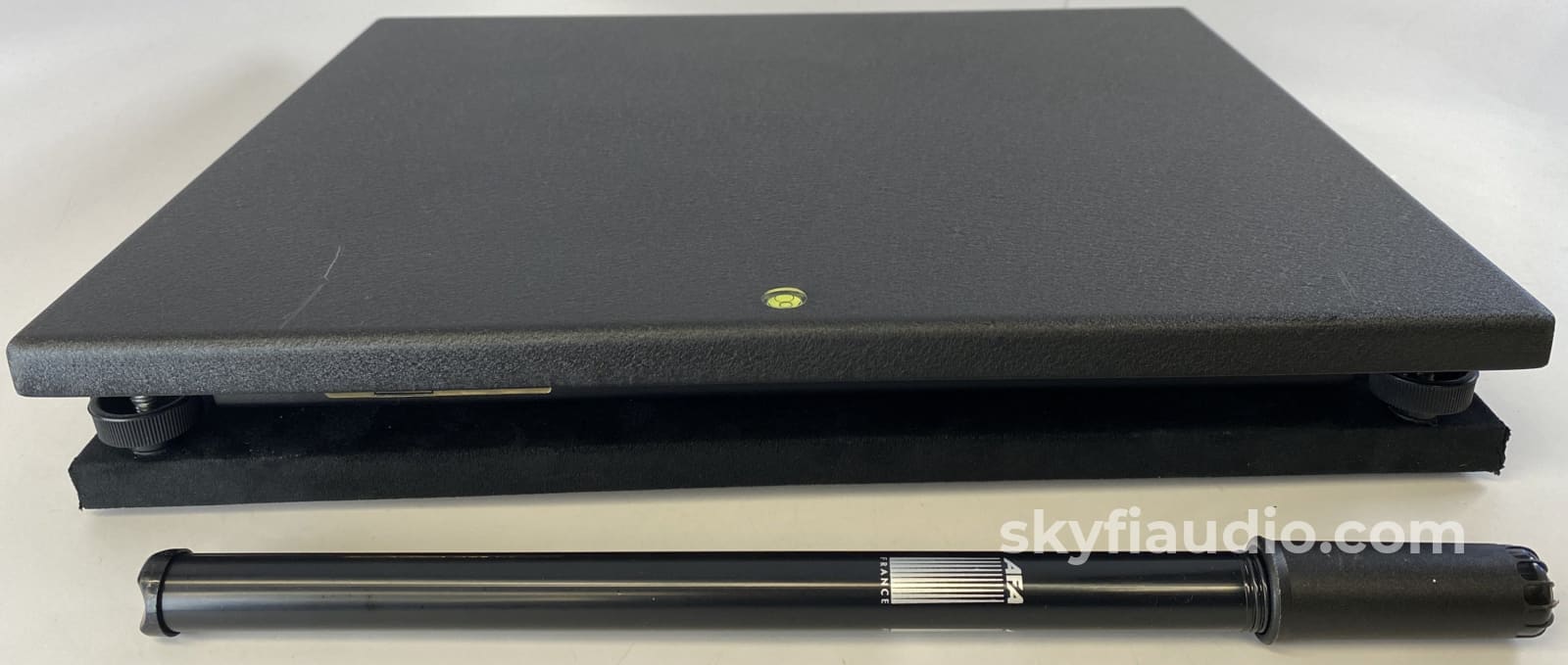 Townsend Audio - The Seismic Sink Isolation Stand With Pump Accessory