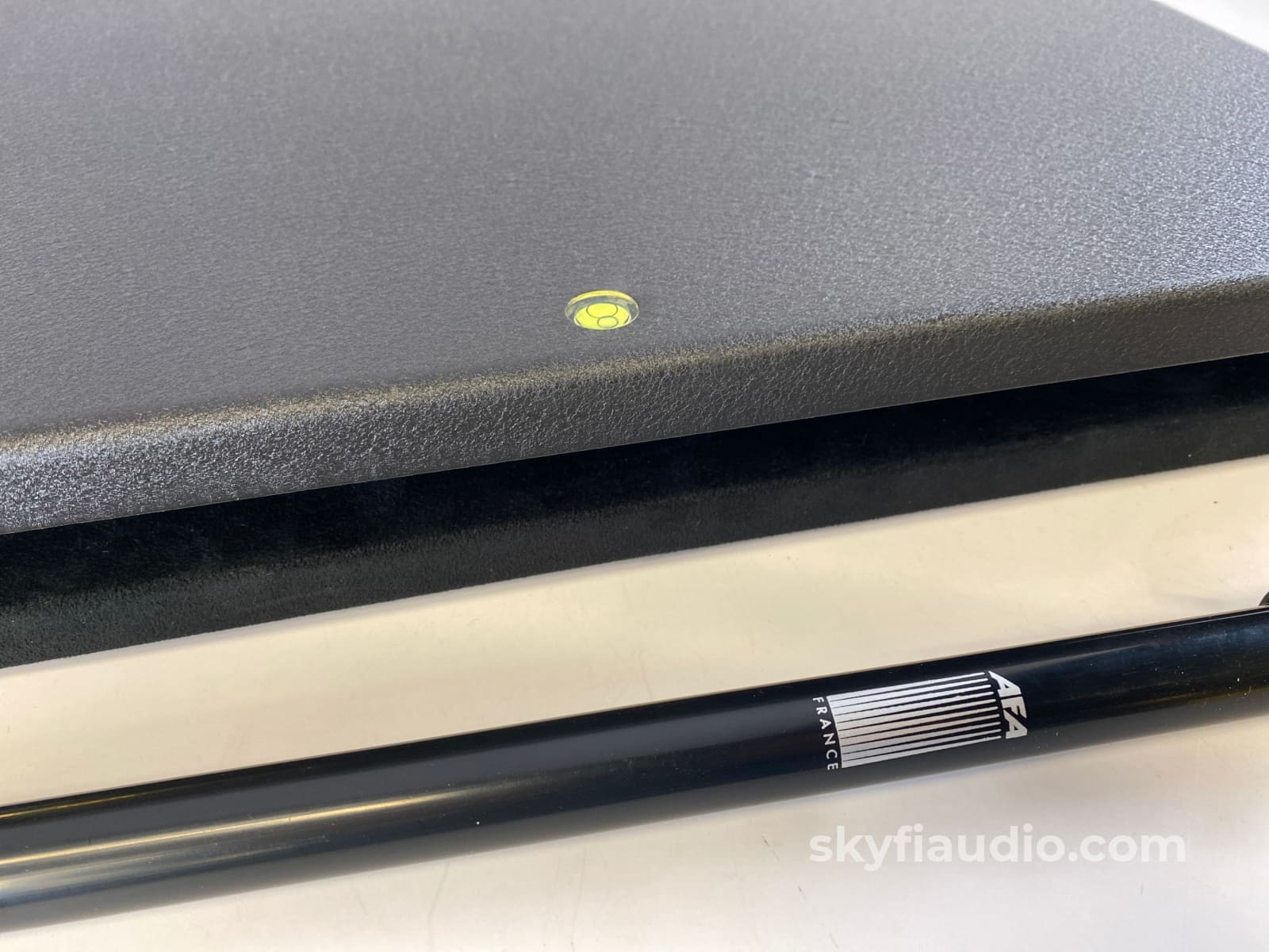 Townsend Audio - The Seismic Sink Isolation Stand With Pump Accessory