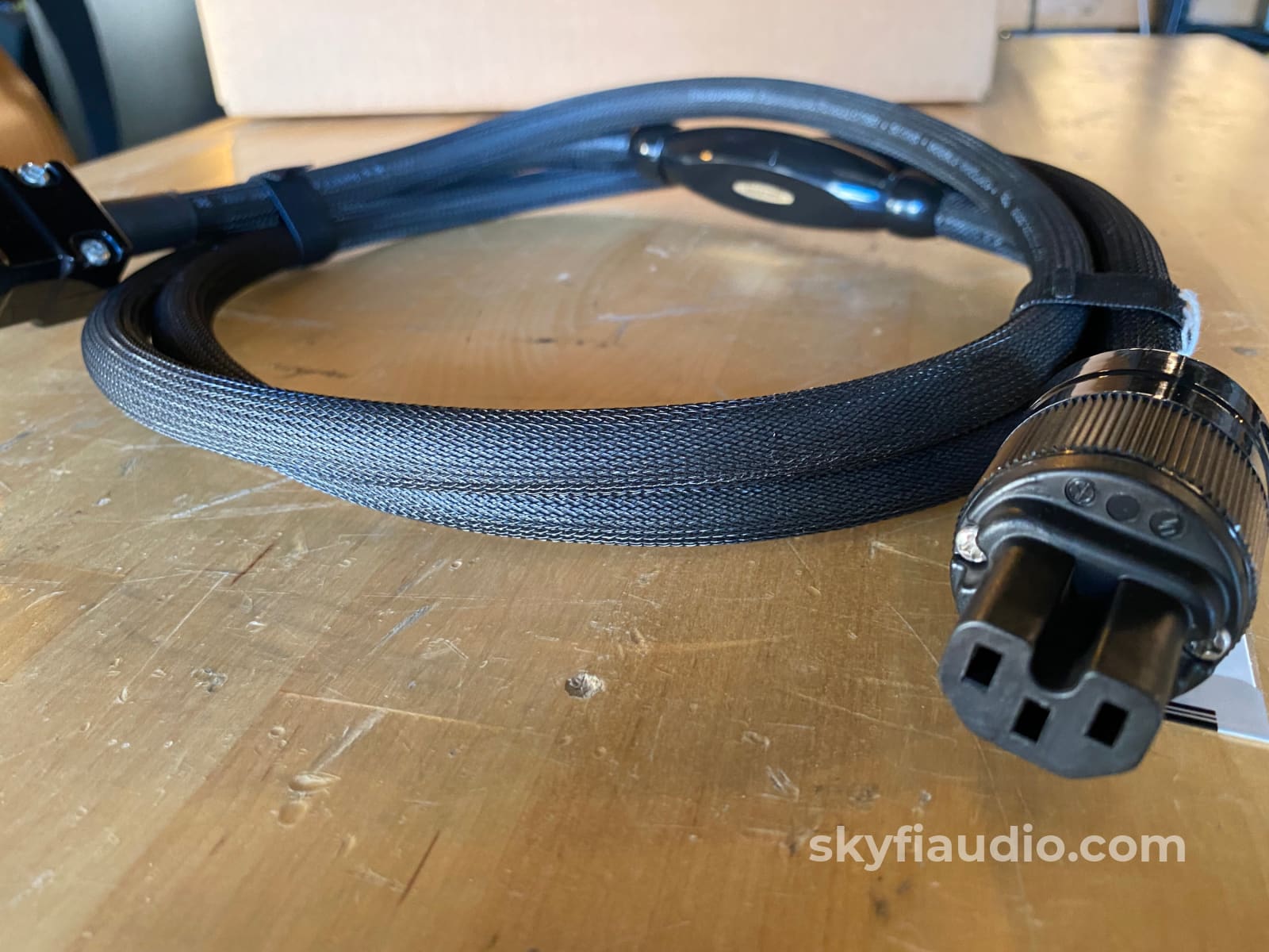 Transparent Powerlink Super 2M Power Cable Cables