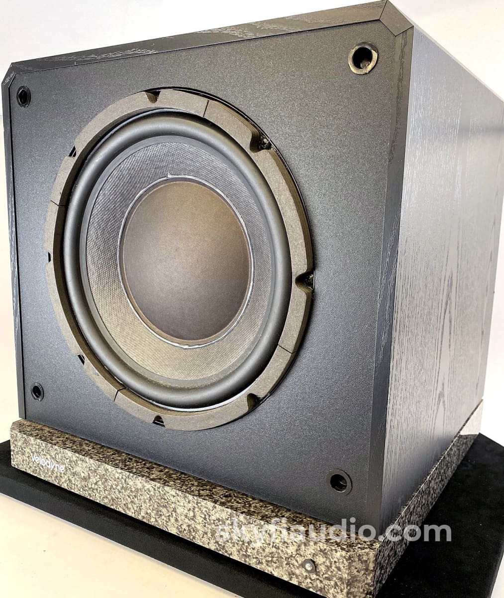 Servo sales controlled subwoofer