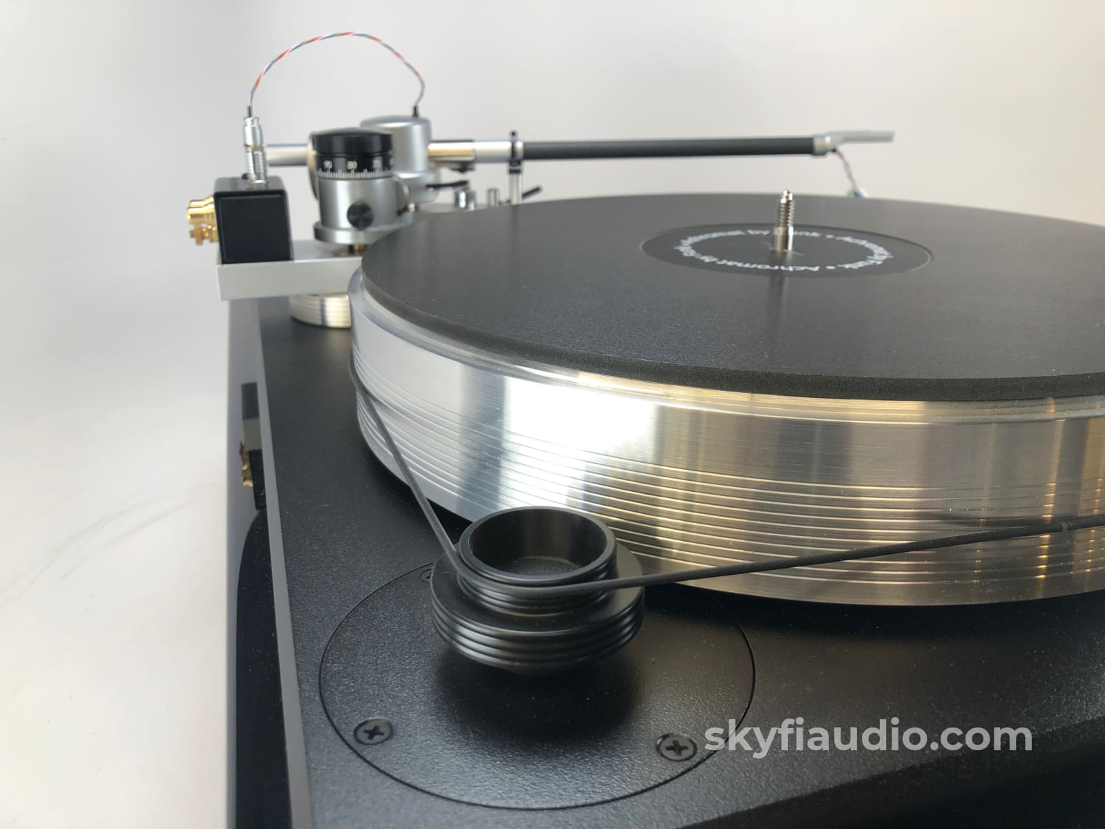 Vpi Classic 3 Turntable - With Jwm Memorial Arm And New Vpi/Grado Gold Cartridge