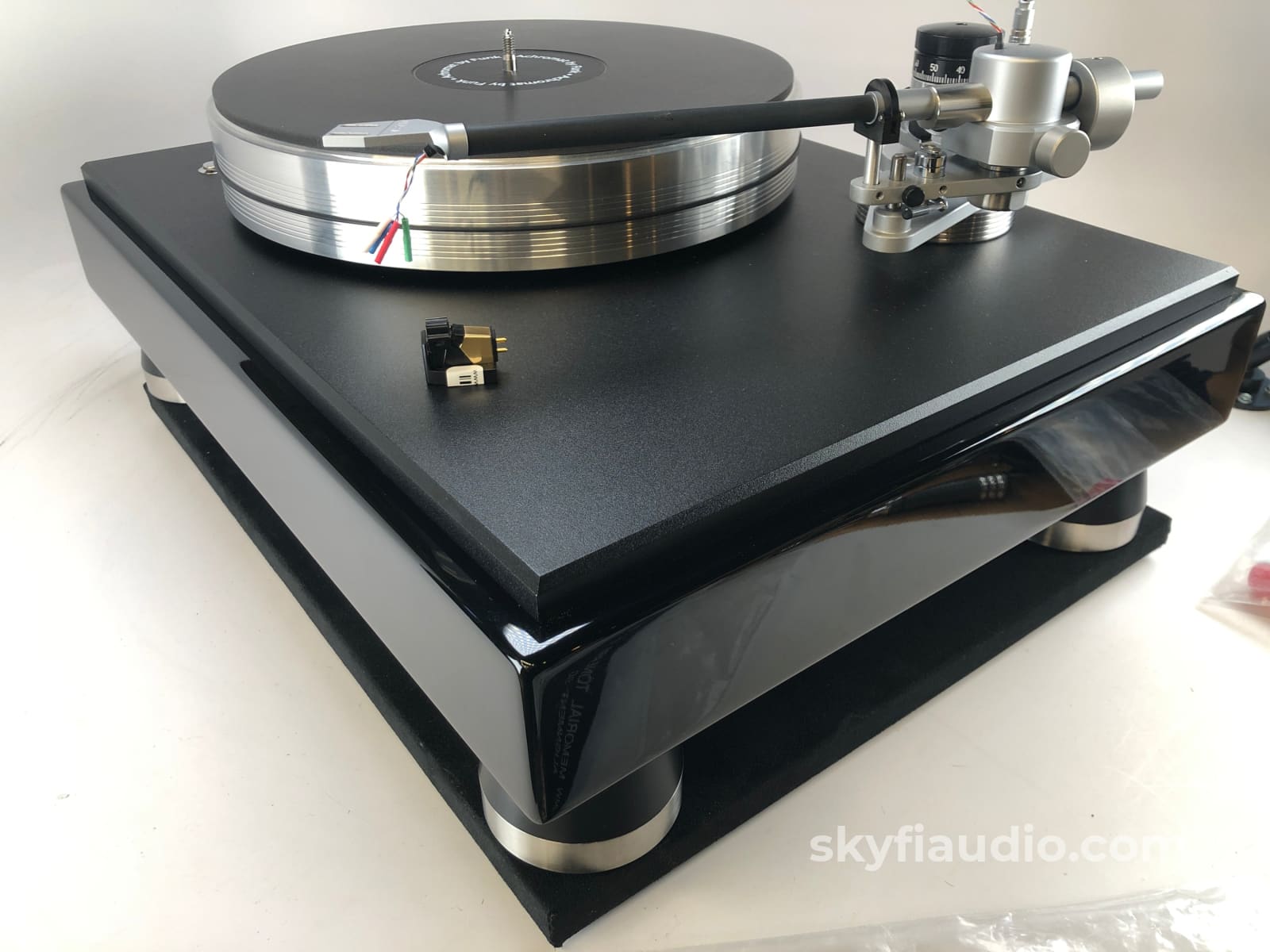 Vpi Classic 3 Turntable - With Jwm Memorial Arm And New Vpi/Grado Gold Cartridge