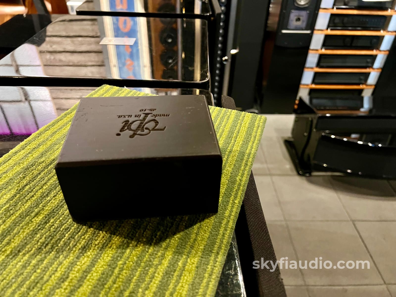 Vpi Db-5 Magic Bricks Skyfi Best Selling Accessory Black Finish