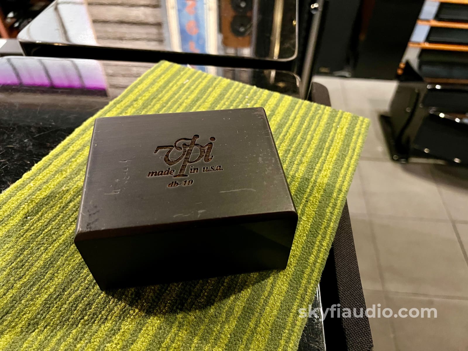 Vpi Db-5 Magic Bricks Skyfi Best Selling Accessory Black Finish