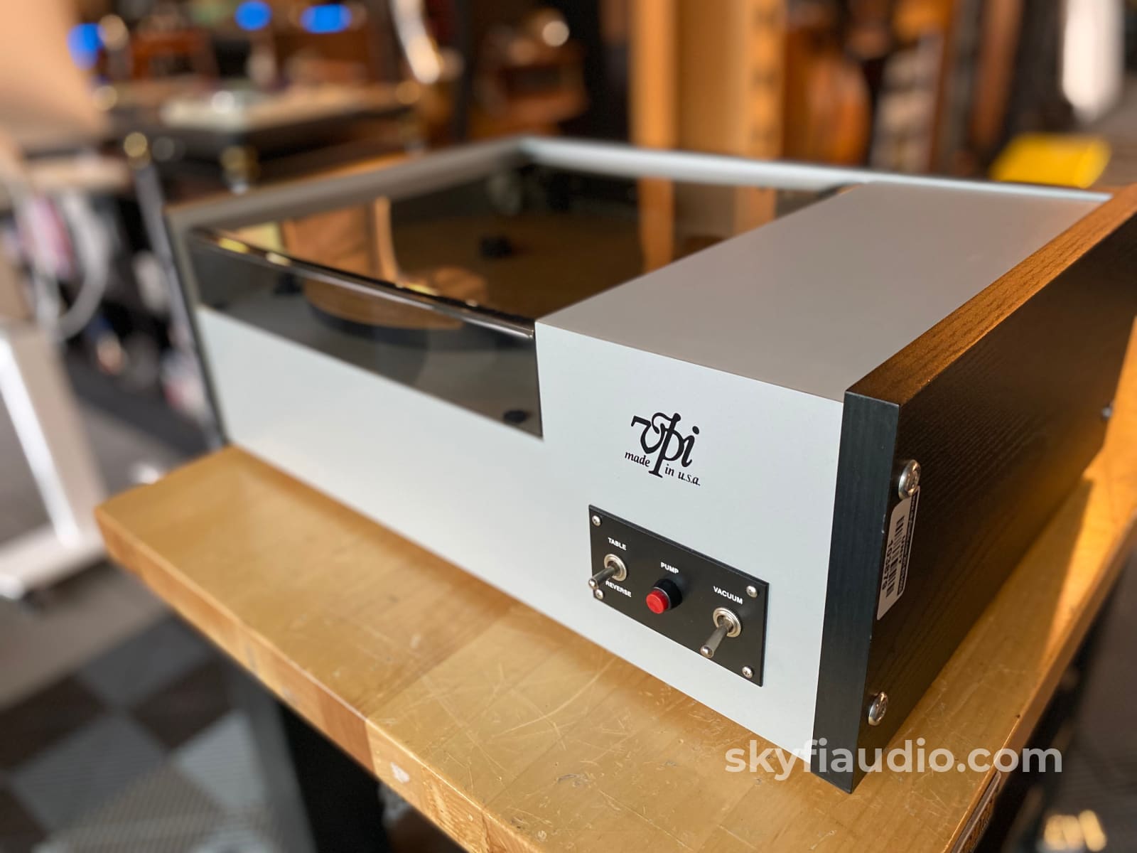 Vpi Hw-17F Record Cleaning Machine With Pump Accessory