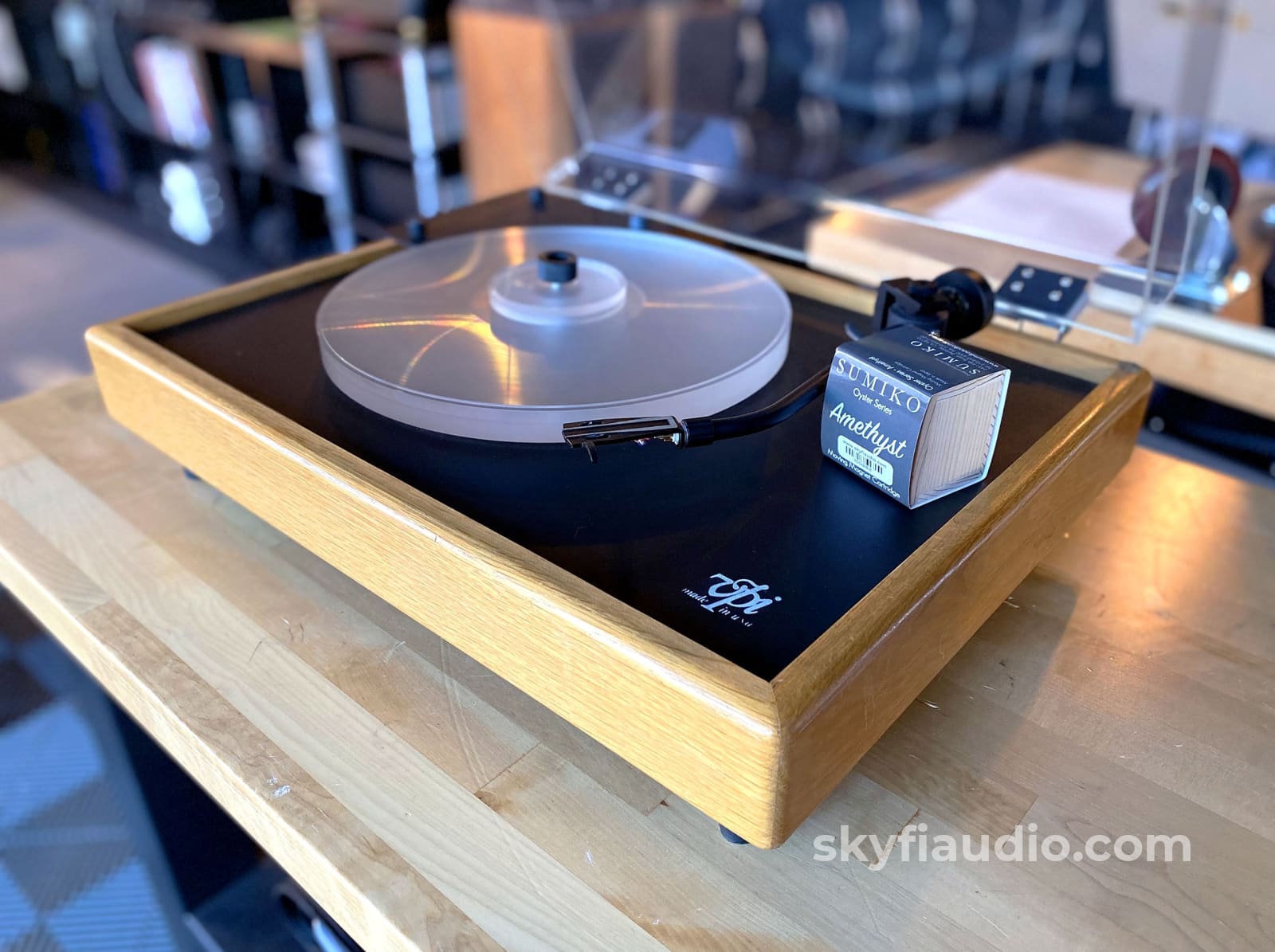 Vpi Hw-19 Vintage Turntable With New Sumiko Cartridge