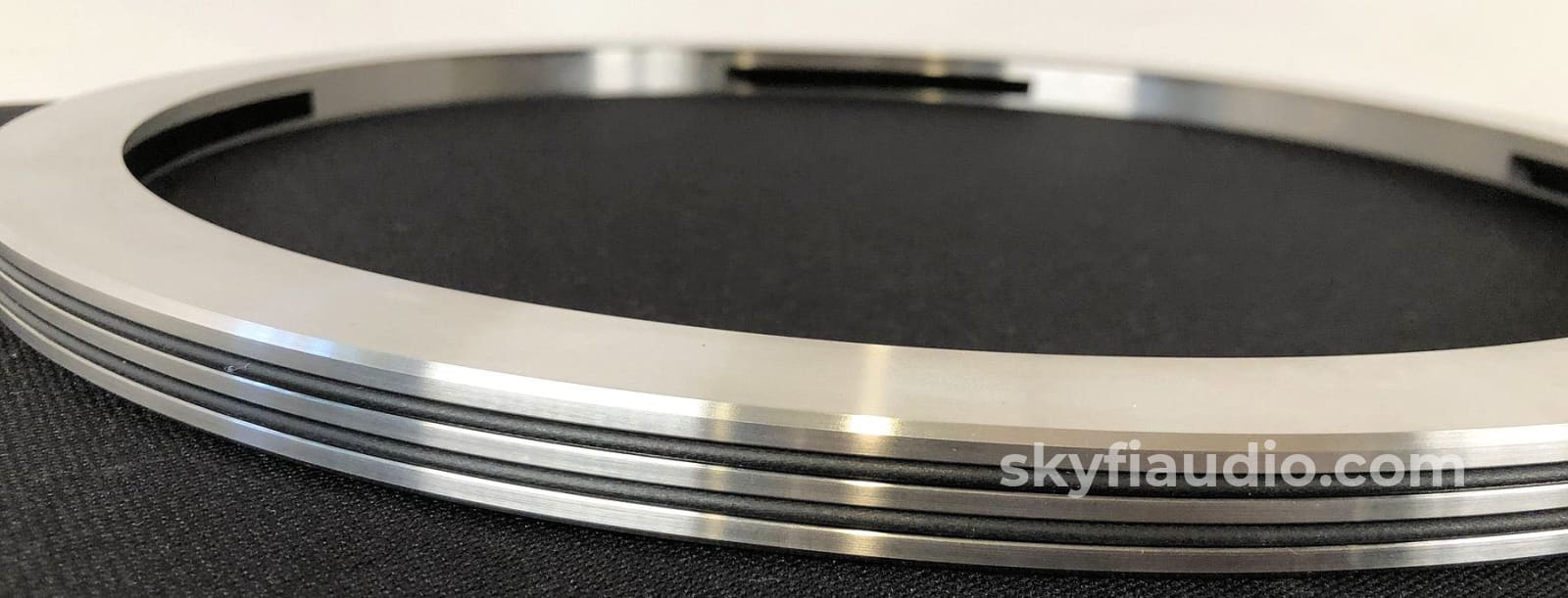 Vpi Industries Periphery Outer Ring Record Clamp - Great Upgrade For Any Table Accessory