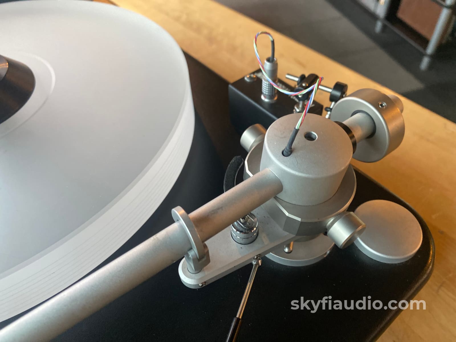 Vpi Scout Turntable W/New Best Selling Sumiko Moving-Coil Phono Cartridge