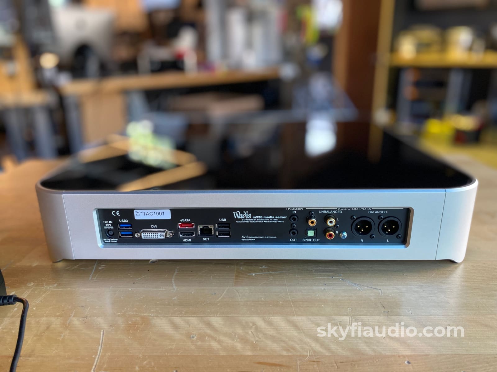 Wadia M330 Media Streamer And Server - Complete Package Set Cd + Digital