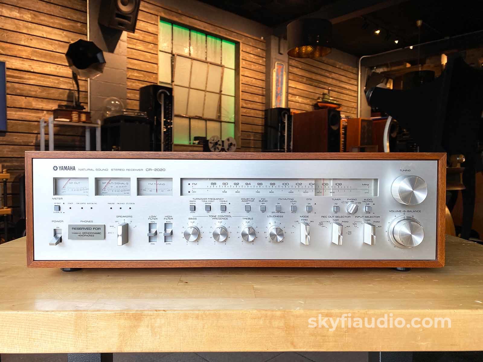 Yamaha Cr-2020 Survivor Vintage Receiver W/Mc Phono Integrated Amplifier