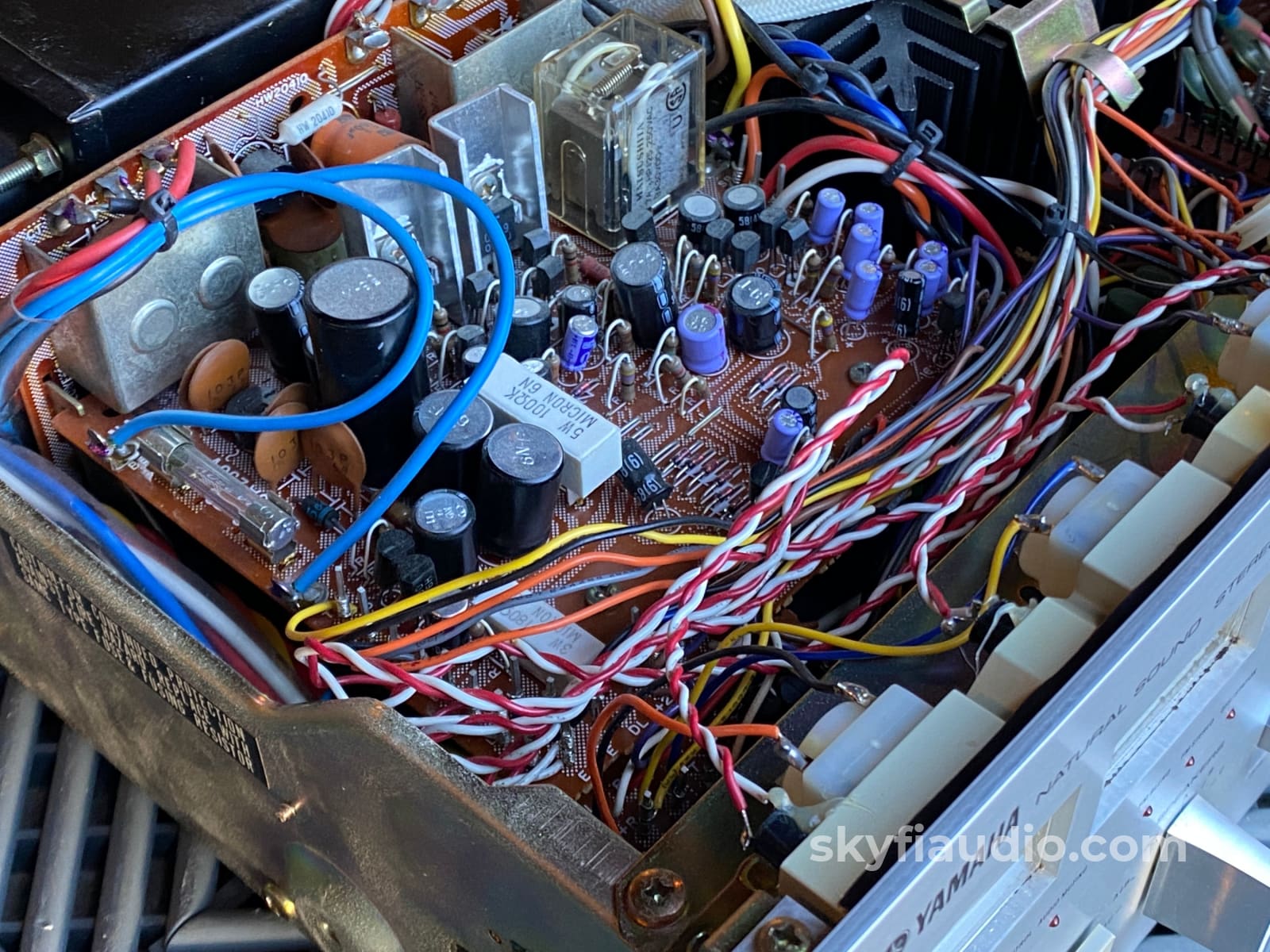 Yamaha Cr-2020 Survivor Vintage Receiver W/Mc Phono Integrated Amplifier